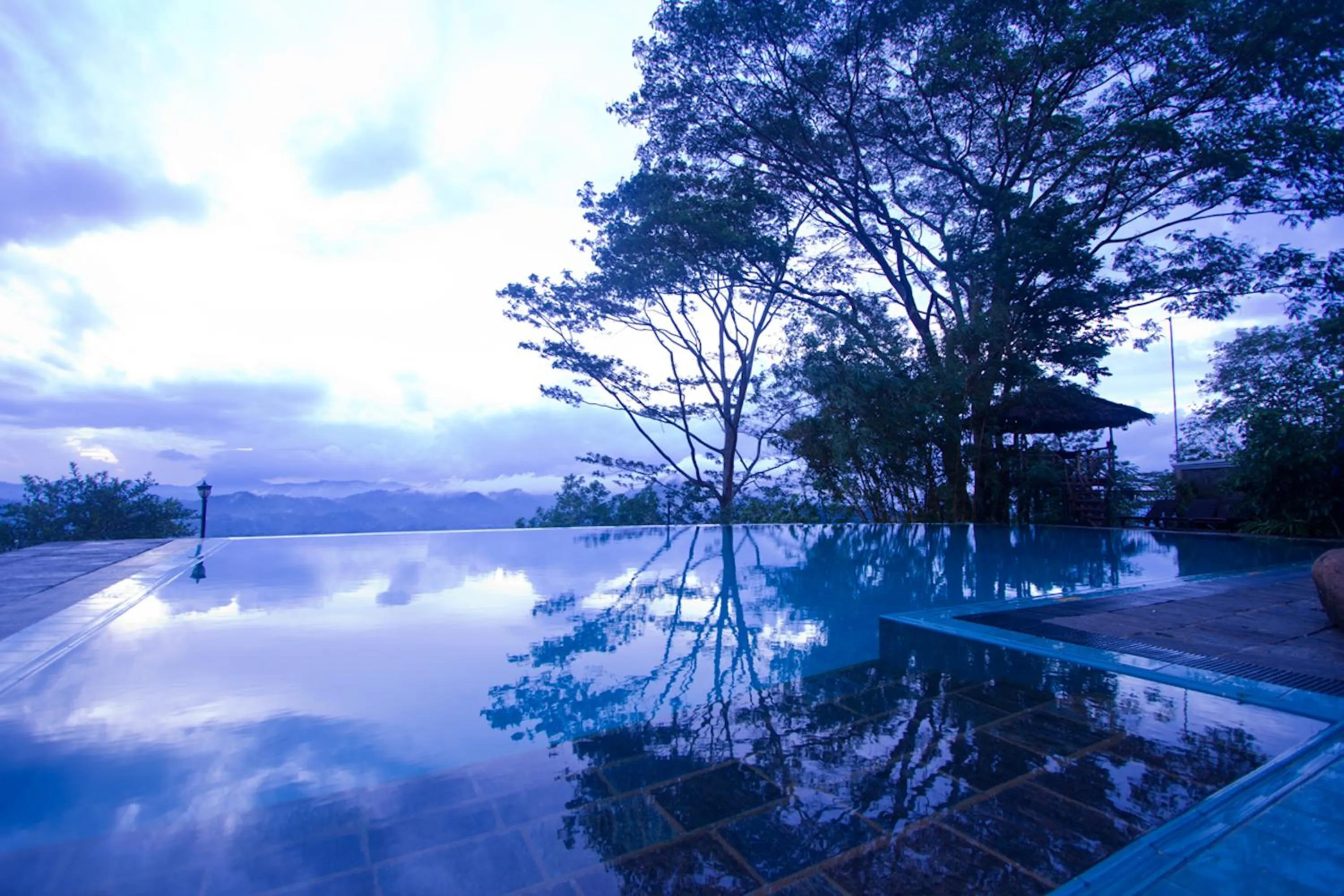 Day in Randholee Resort & Spa