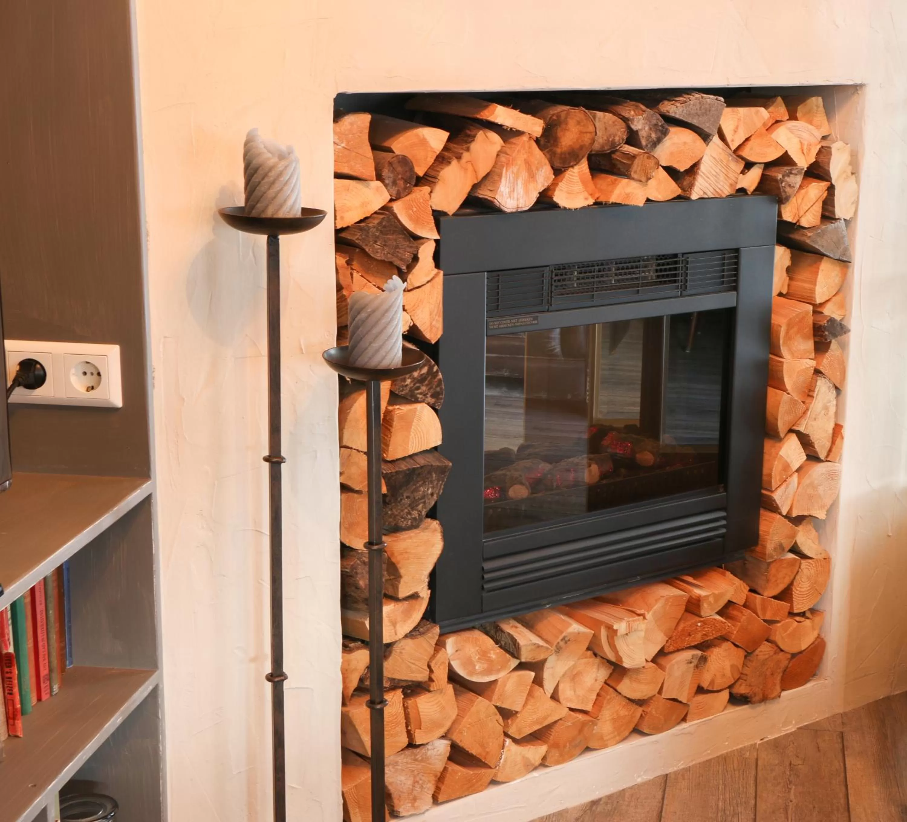 Communal lounge/ TV room in Oostmolenhoeve B&B