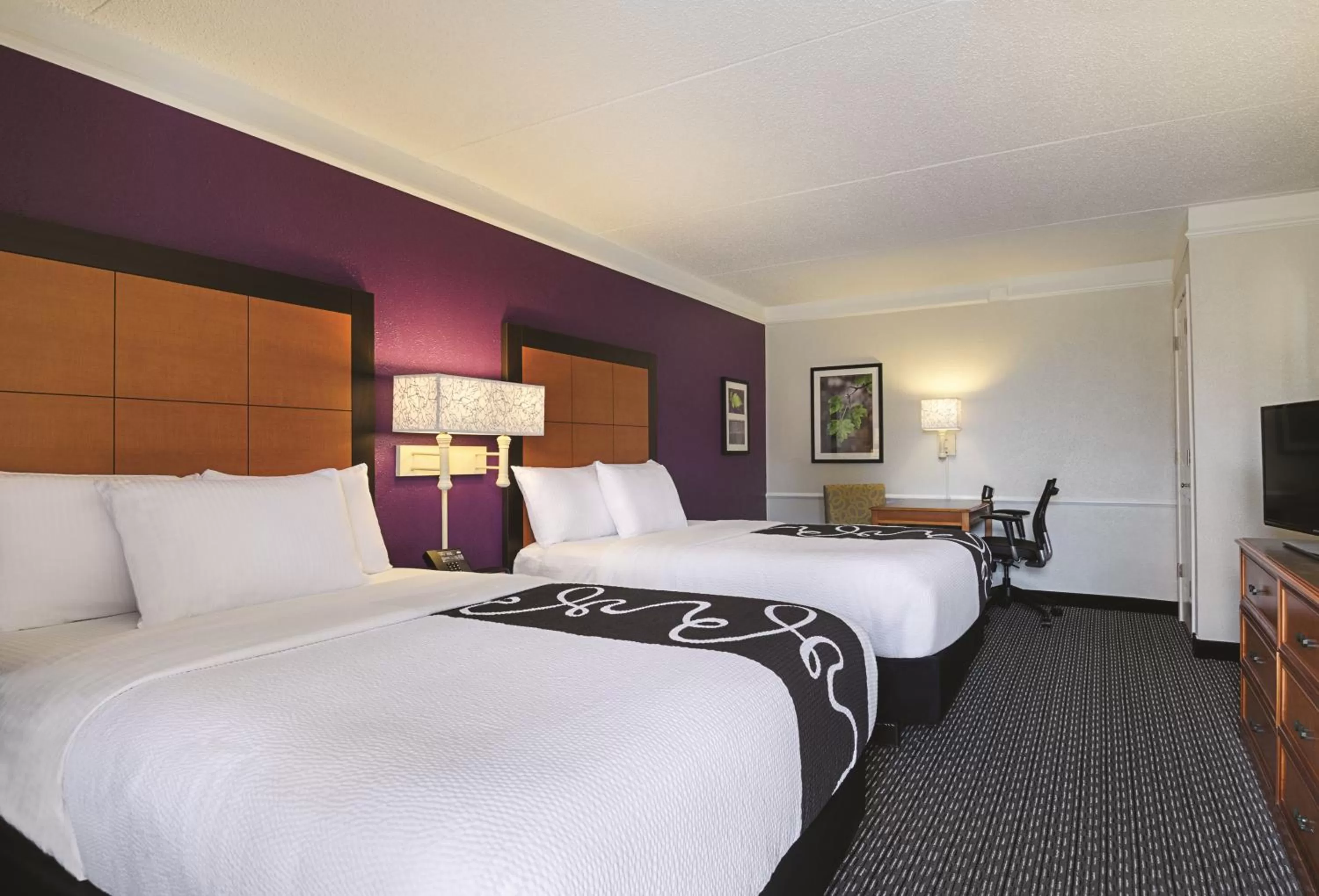 Bedroom, Bed in Baymont by Wyndham Greenville Woodruff Rd