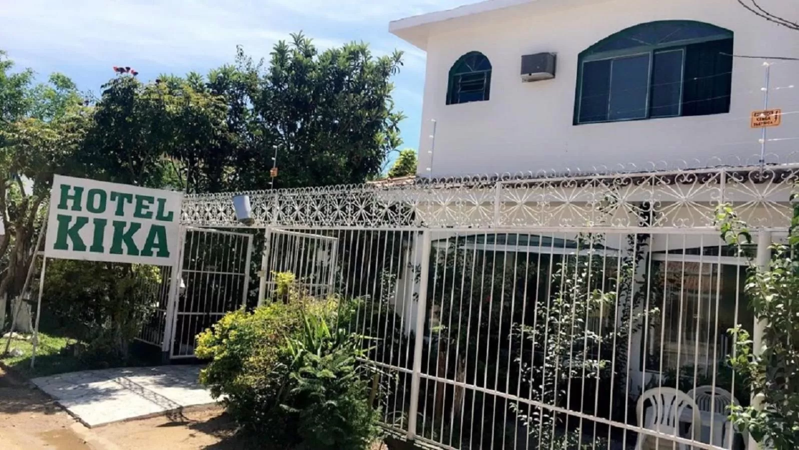 Facade/entrance in Hotel Kika