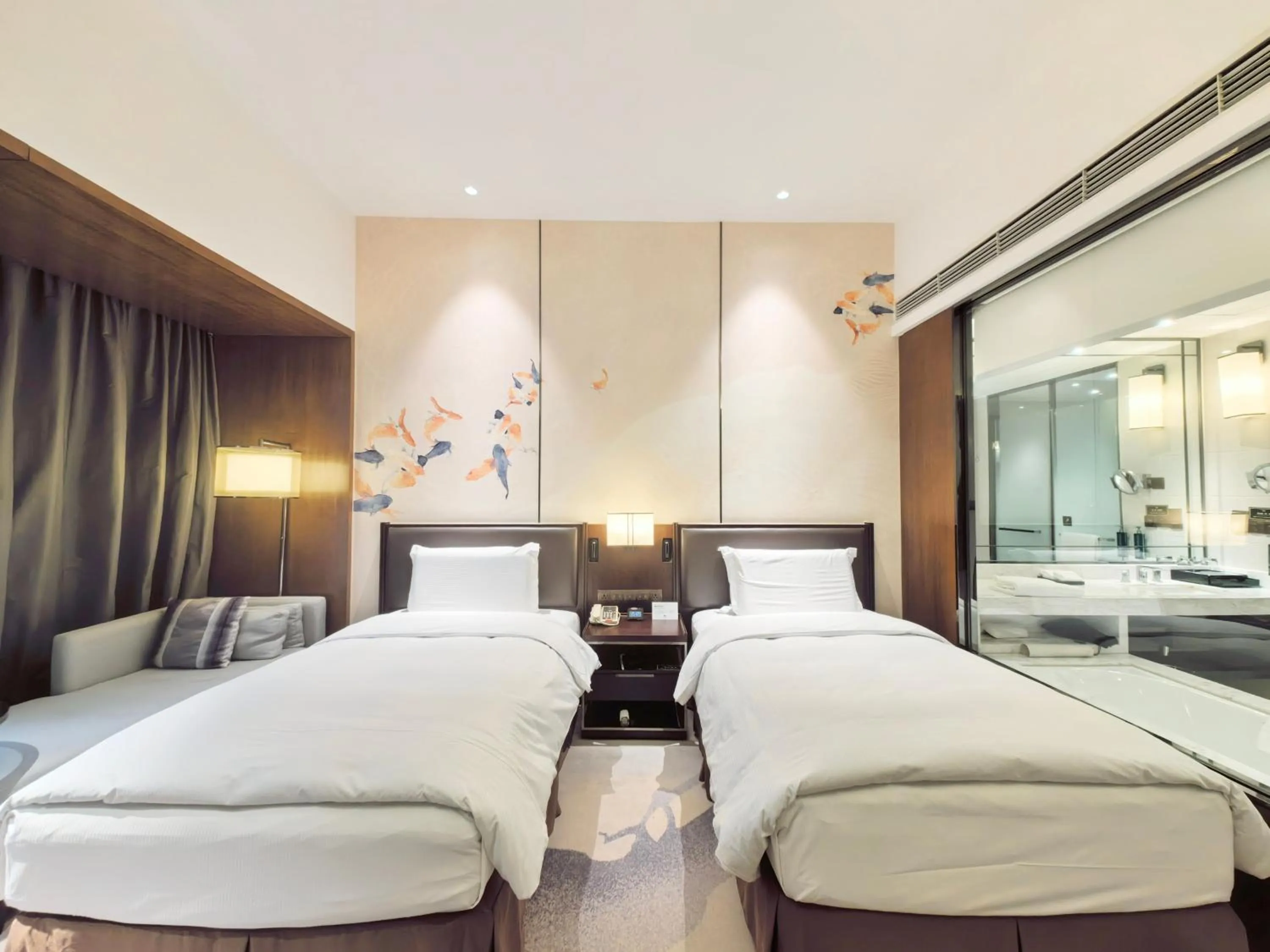 Bed in DoubleTree By Hilton Ningbo Beilun