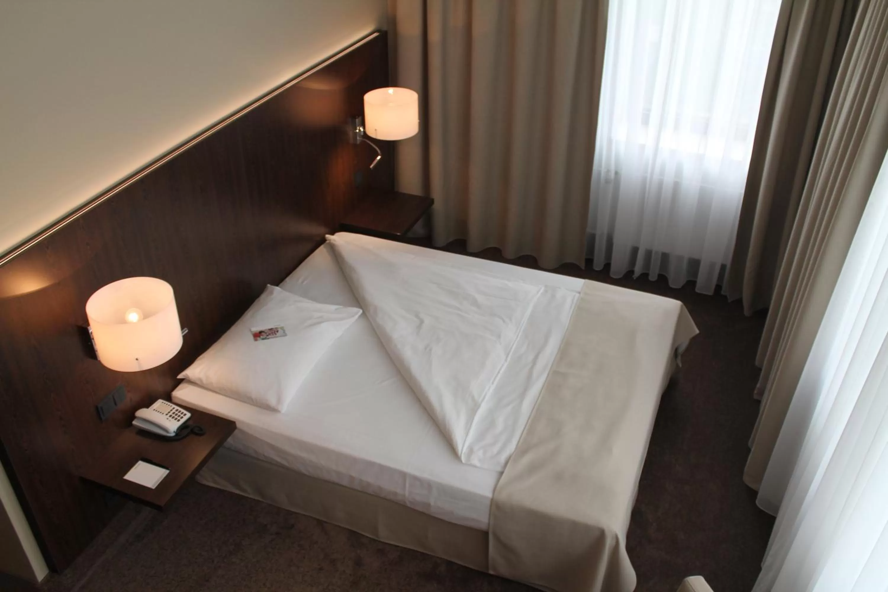 Bed in relexa hotel Airport Düsseldorf/Ratingen