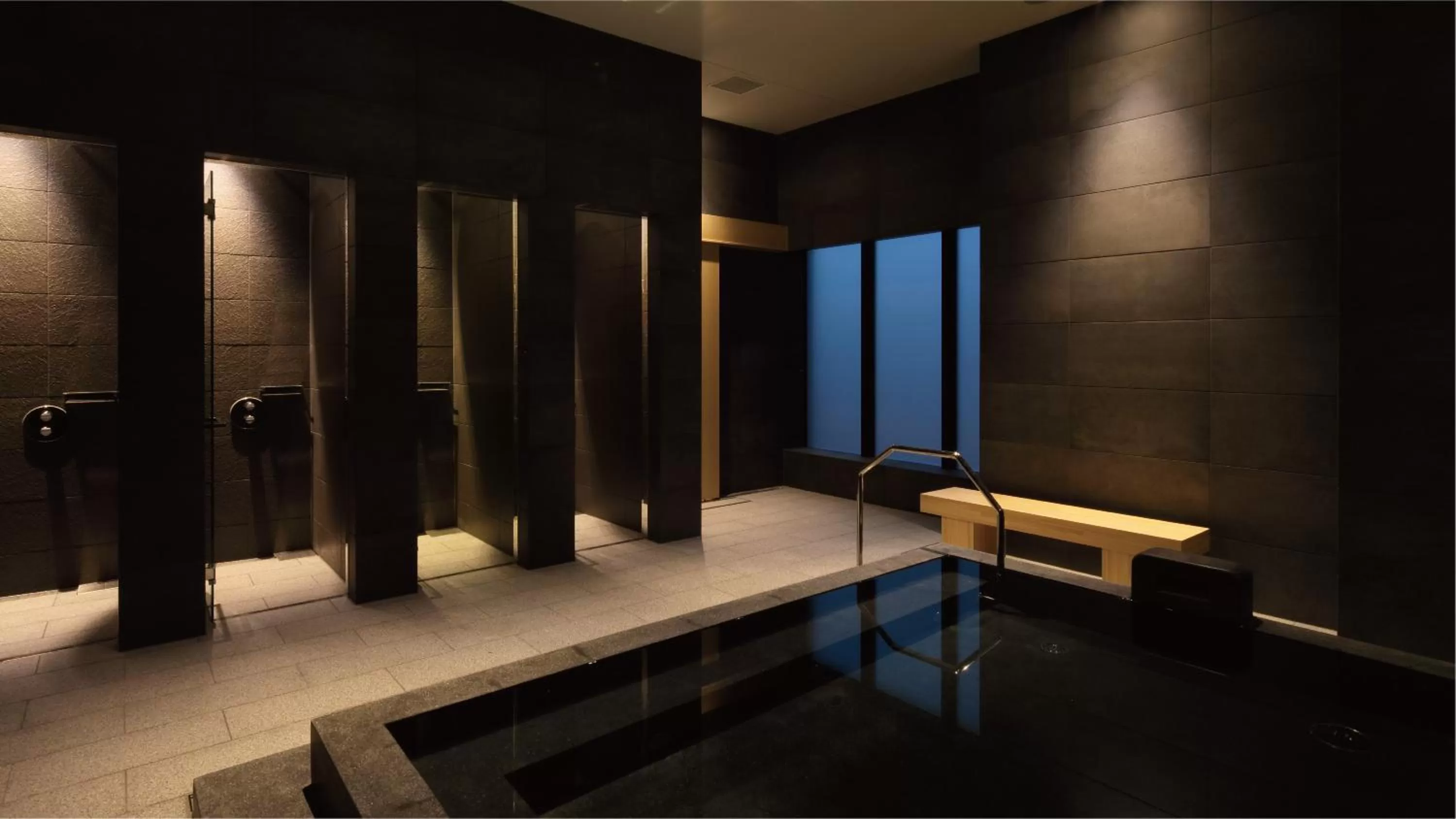 Hot Tub in The Thousand Kyoto