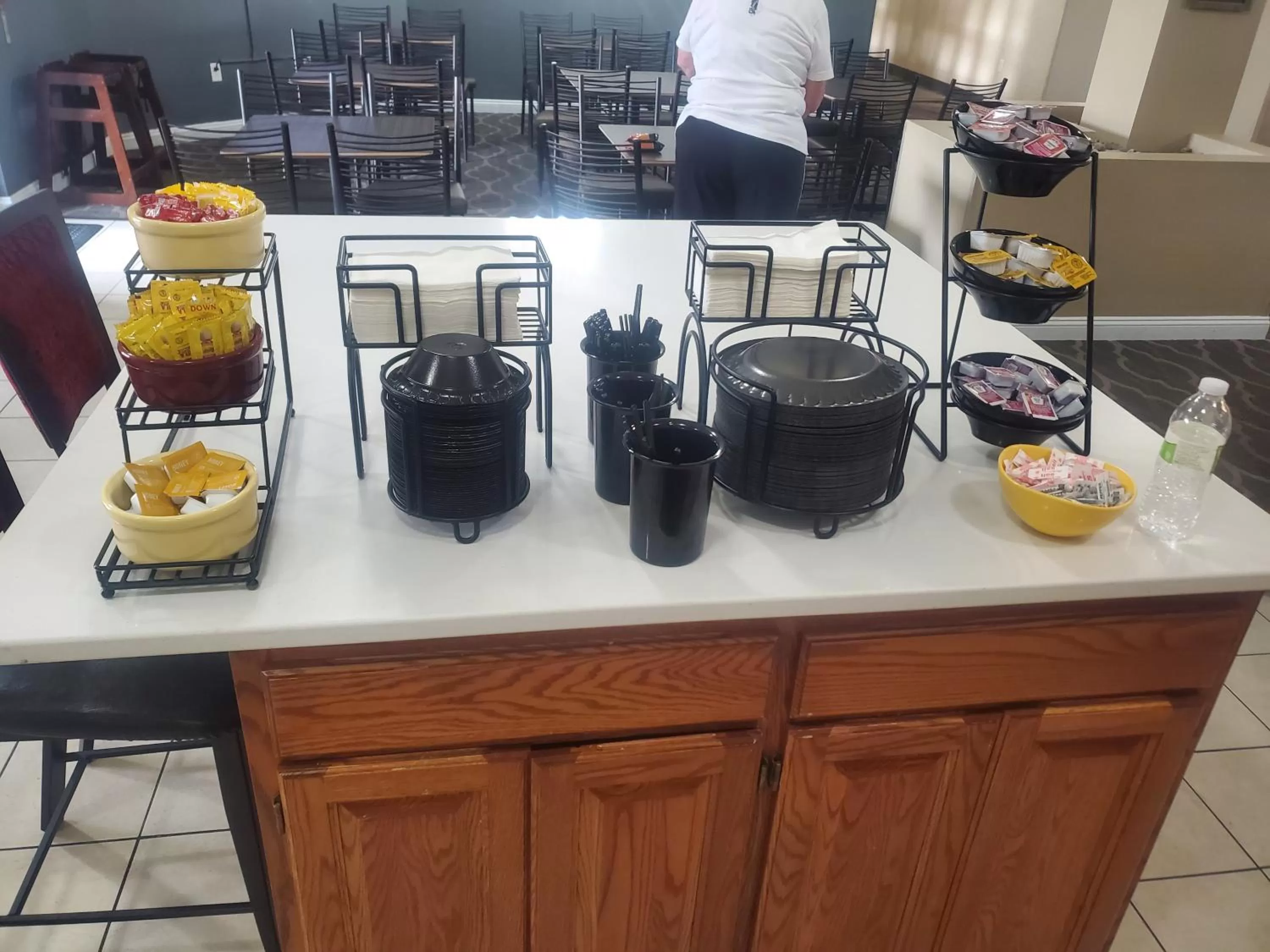 Breakfast in GrandStay Hotel & Suites Ames