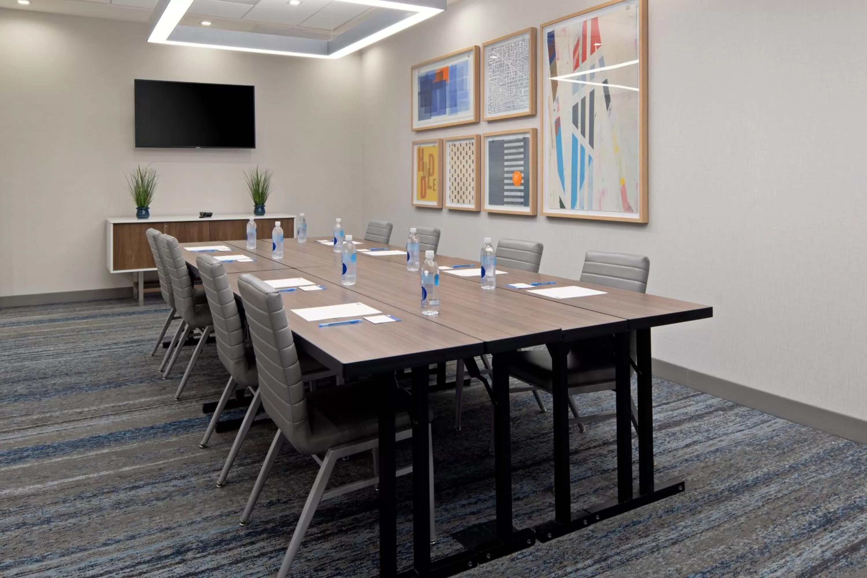 Meeting/conference room in Holiday Inn Express & Suites - Valencia - Santa Clarita by IHG