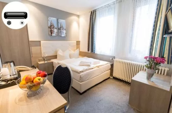 Bed in Bavaria Hotel Münchner Hof Superior