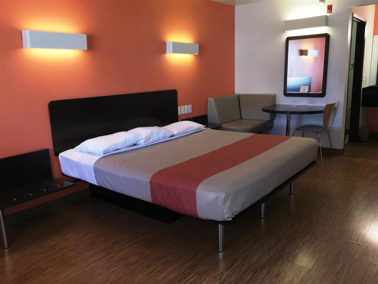 Bedroom, Bed in Motel 6-Brownsville, TX North