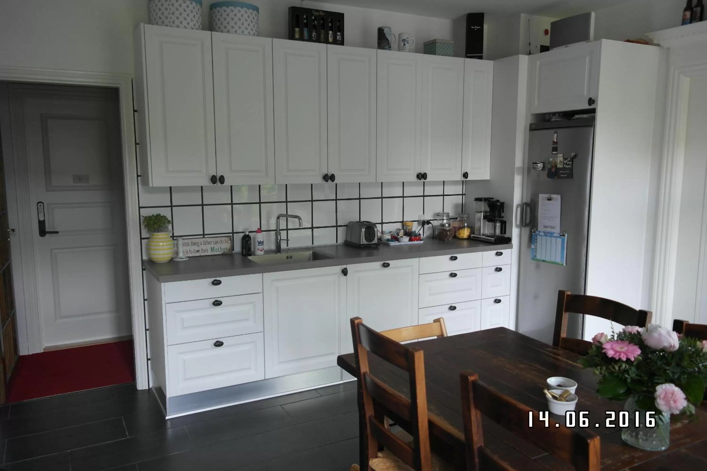 Communal kitchen in Sweethome Guesthouse