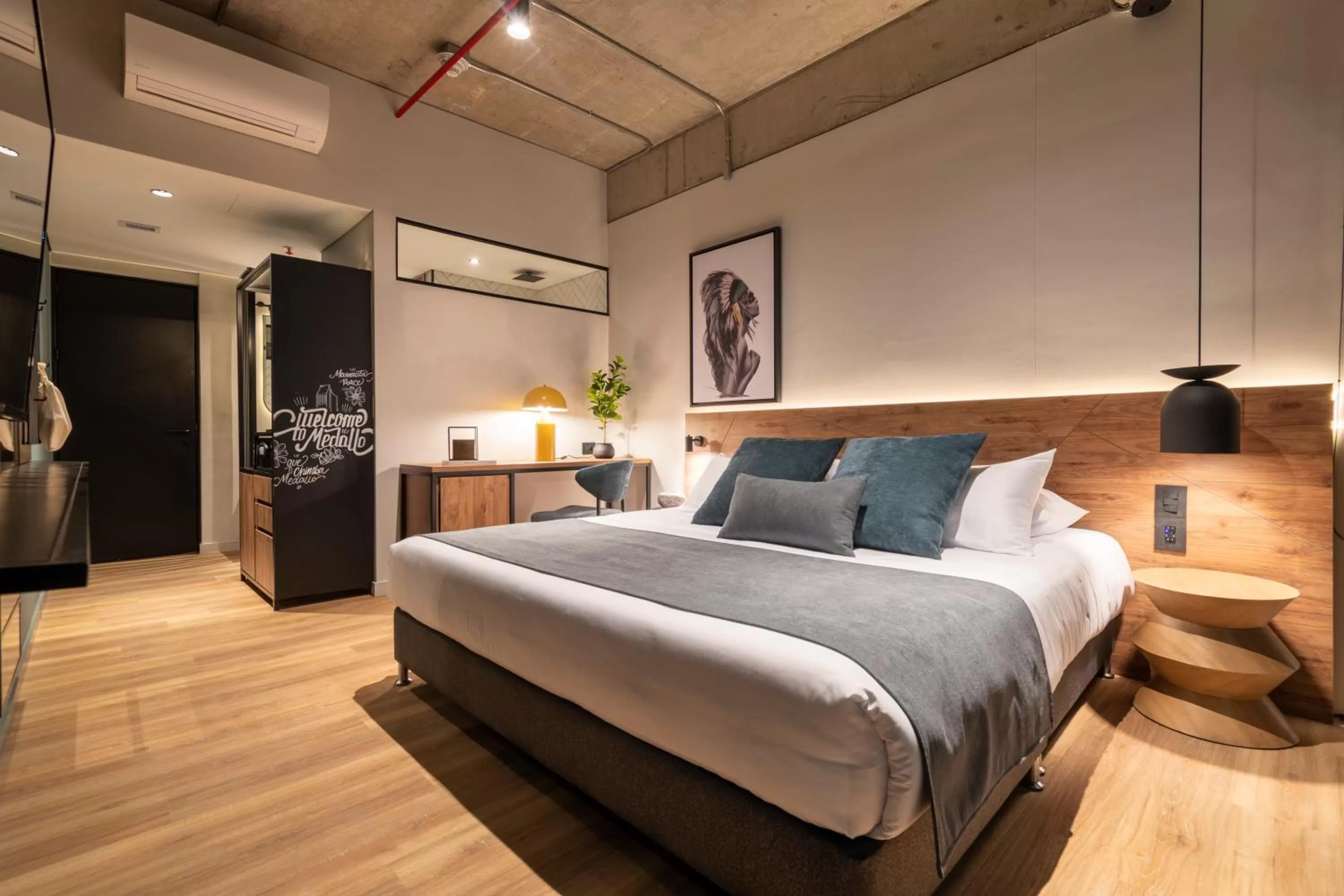 Photo of the whole room, Bed in Hashtag 98 Hotel By Jalo