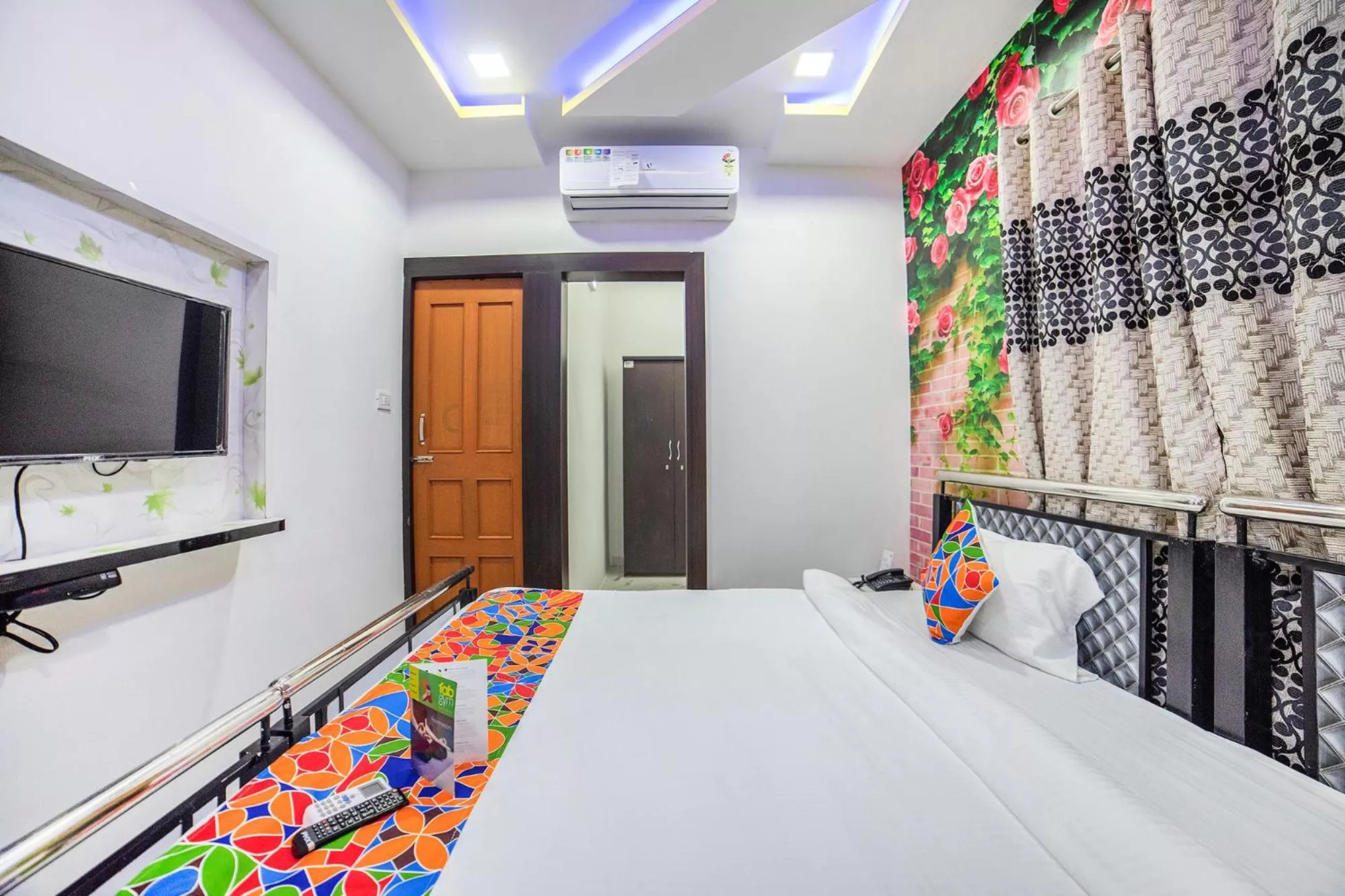 Bedroom, Bed in FabHotel ABC View