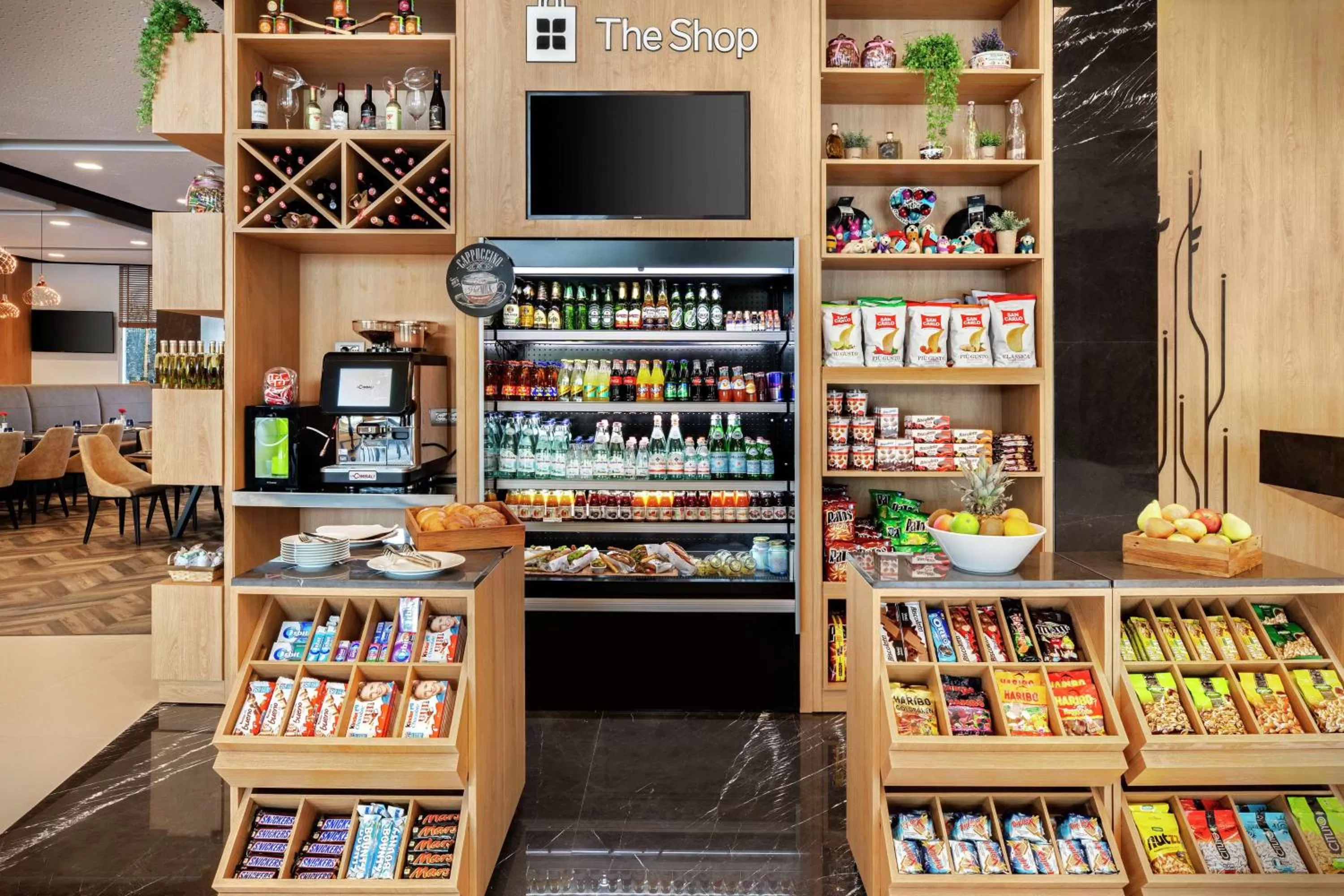 Restaurant/places to eat in Hilton Garden Inn Tirana