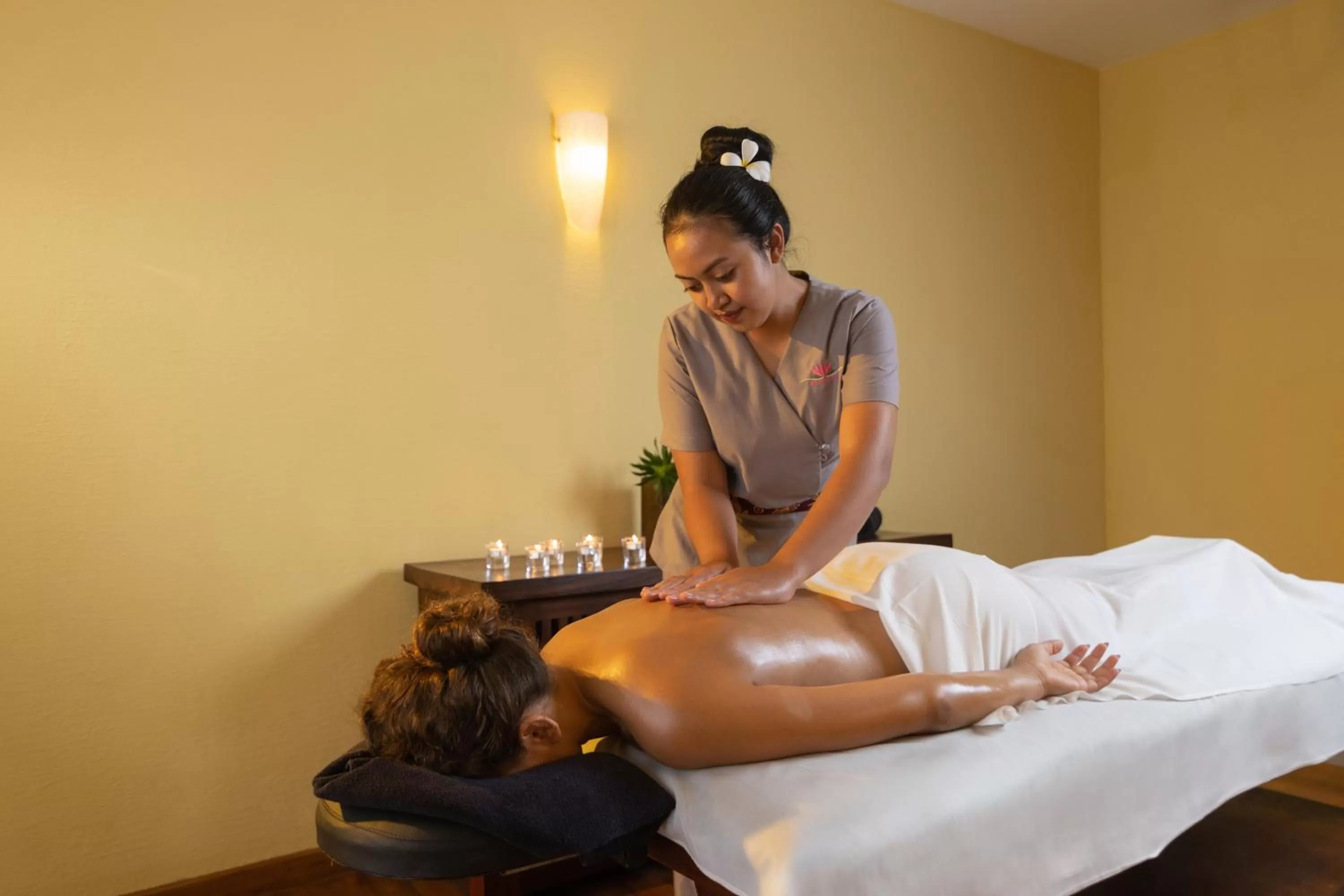 Staff in Thaala Bentota