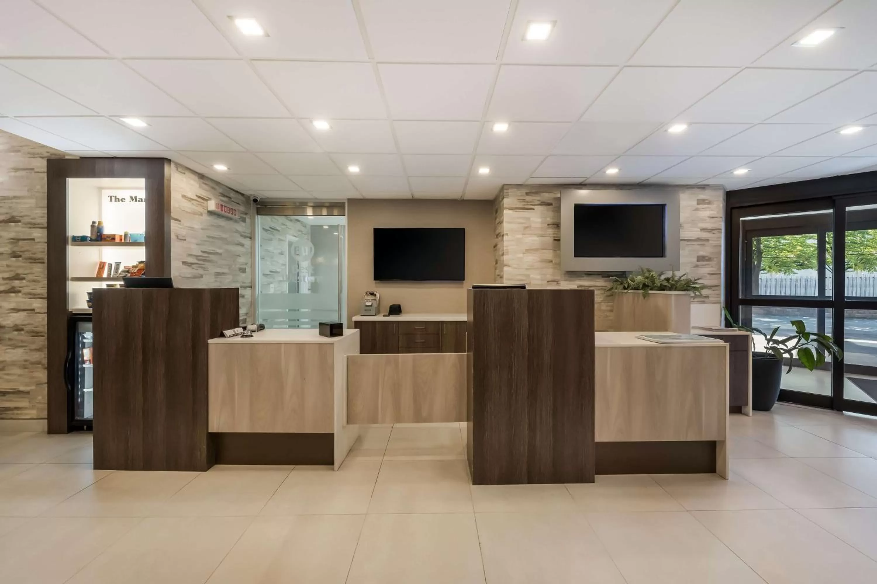 Lobby or reception in Best Western Belleville