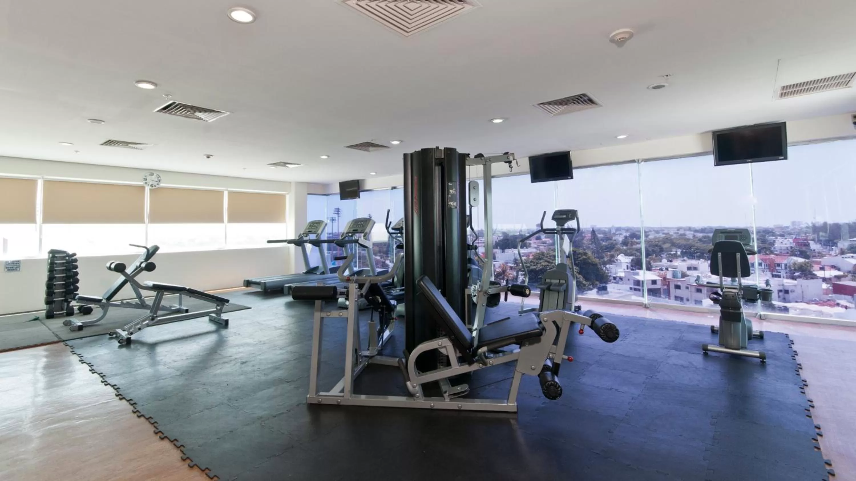 Fitness centre/facilities in Holiday Inn Express Ciudad Del Carmen by IHG