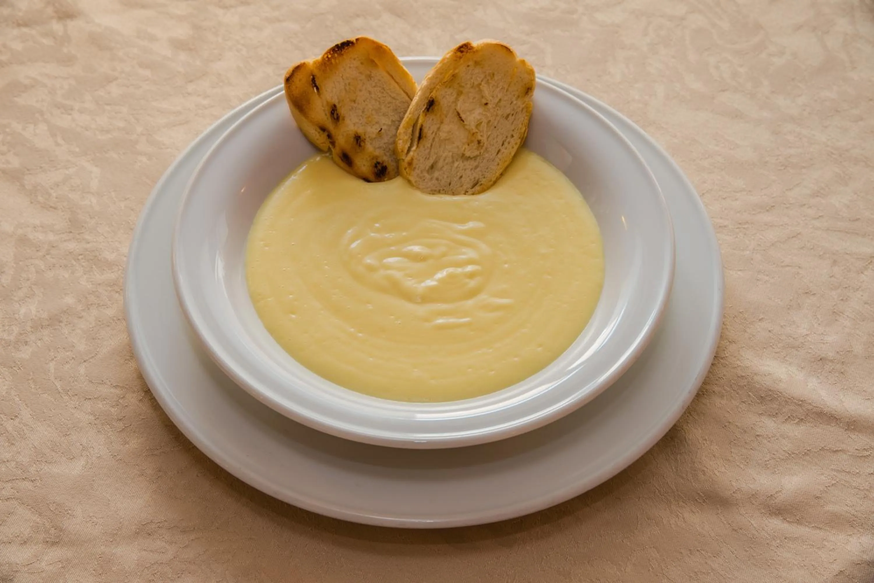 Restaurant/places to eat in Hotel Au Soleil