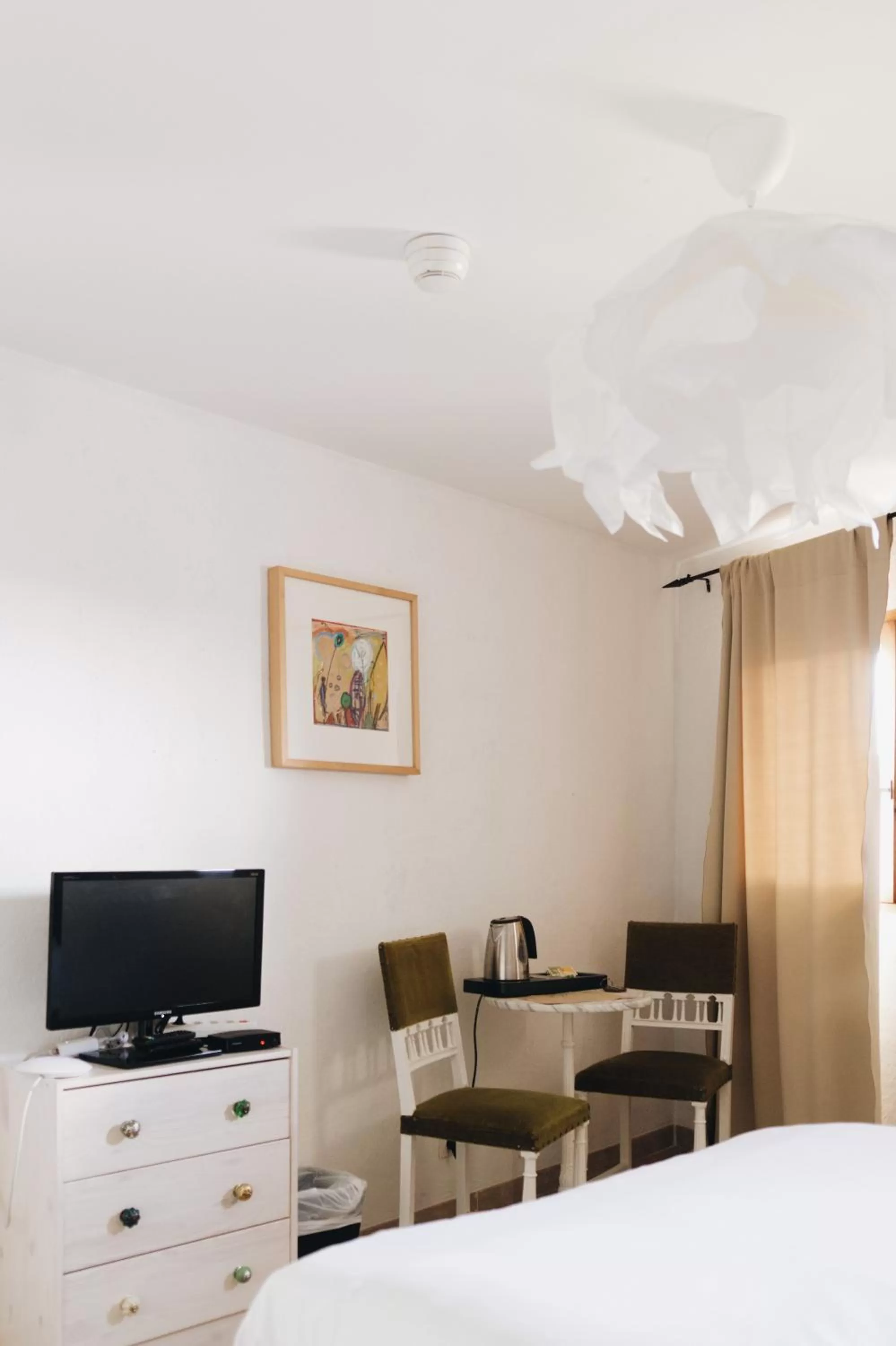 Bed in Hôtel la Fête en Provence