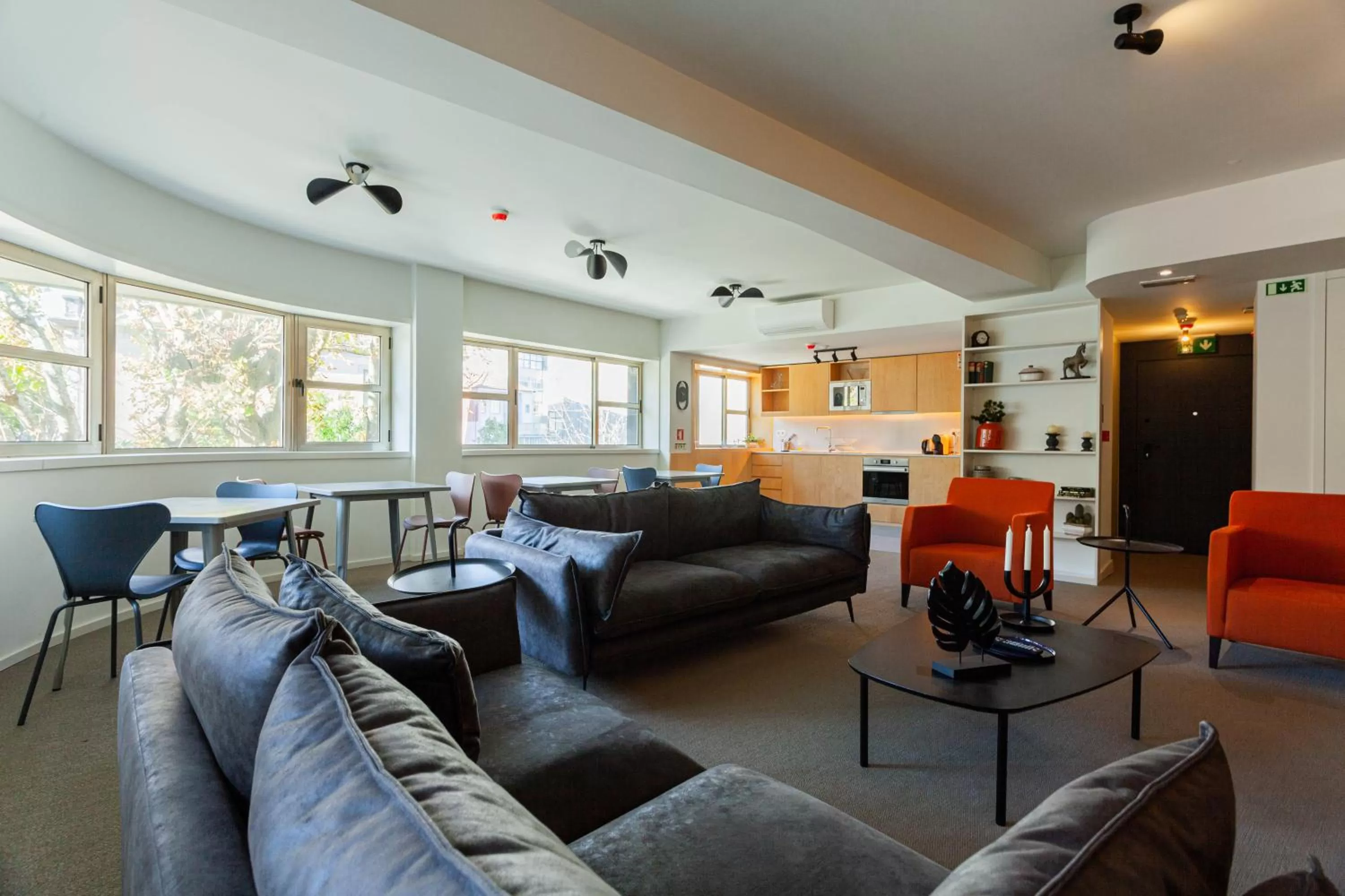 Seating Area in Oporto City View - The Guest House