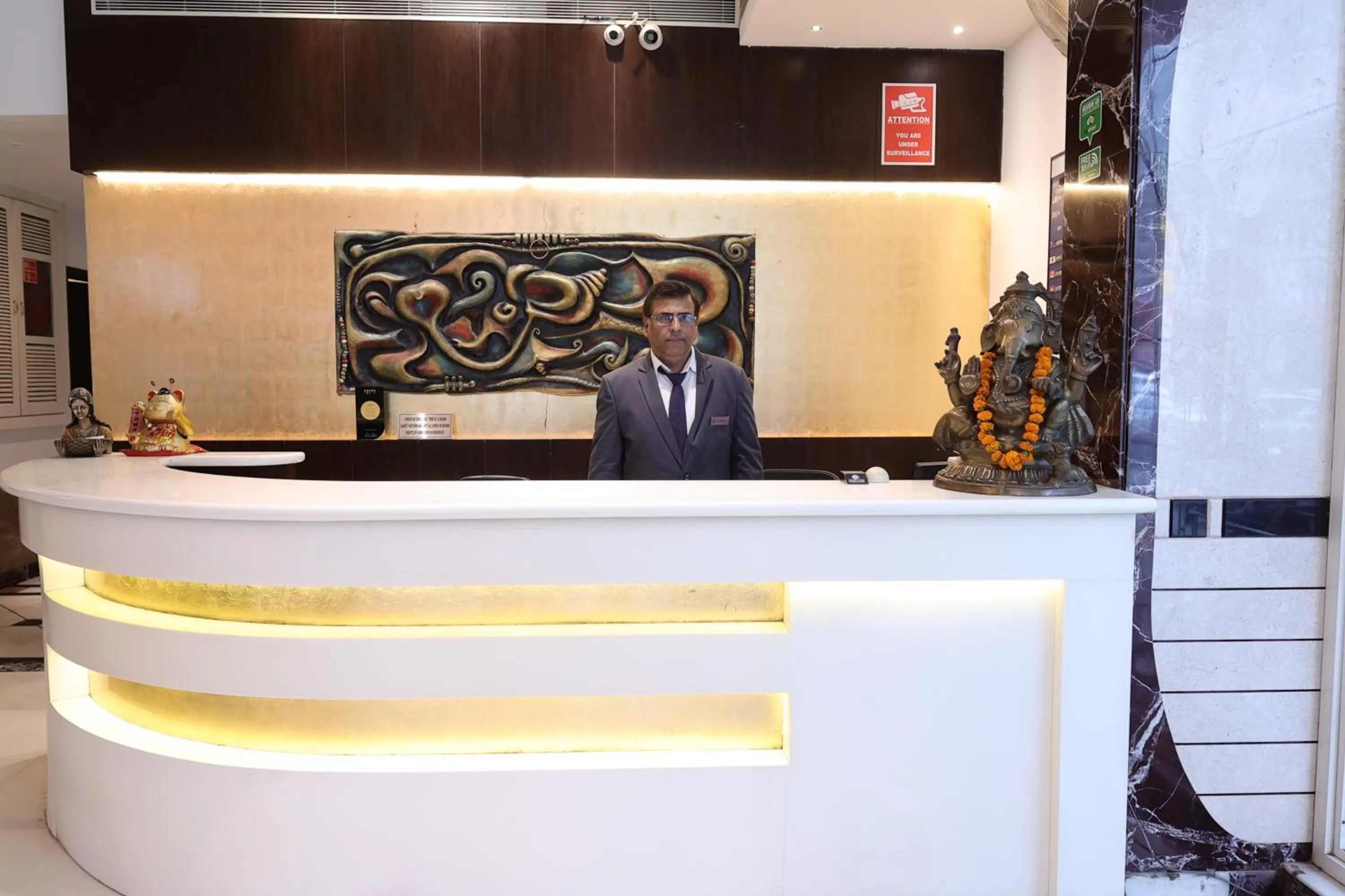 Lobby or reception in Hotel Grand Godwin - Near New Delhi Railway Station - Paharganj