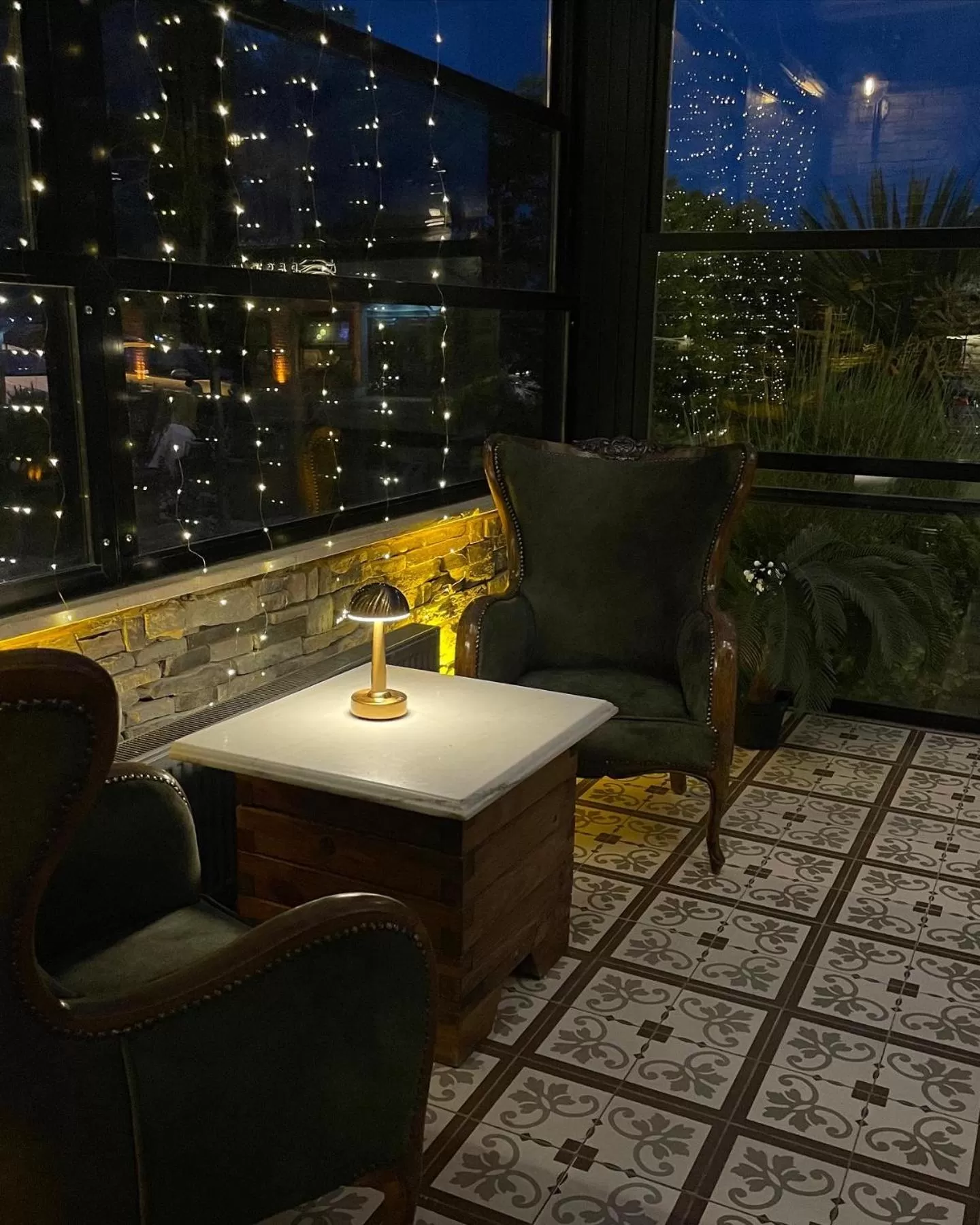 Restaurant/places to eat in 8 Rooms Hotel