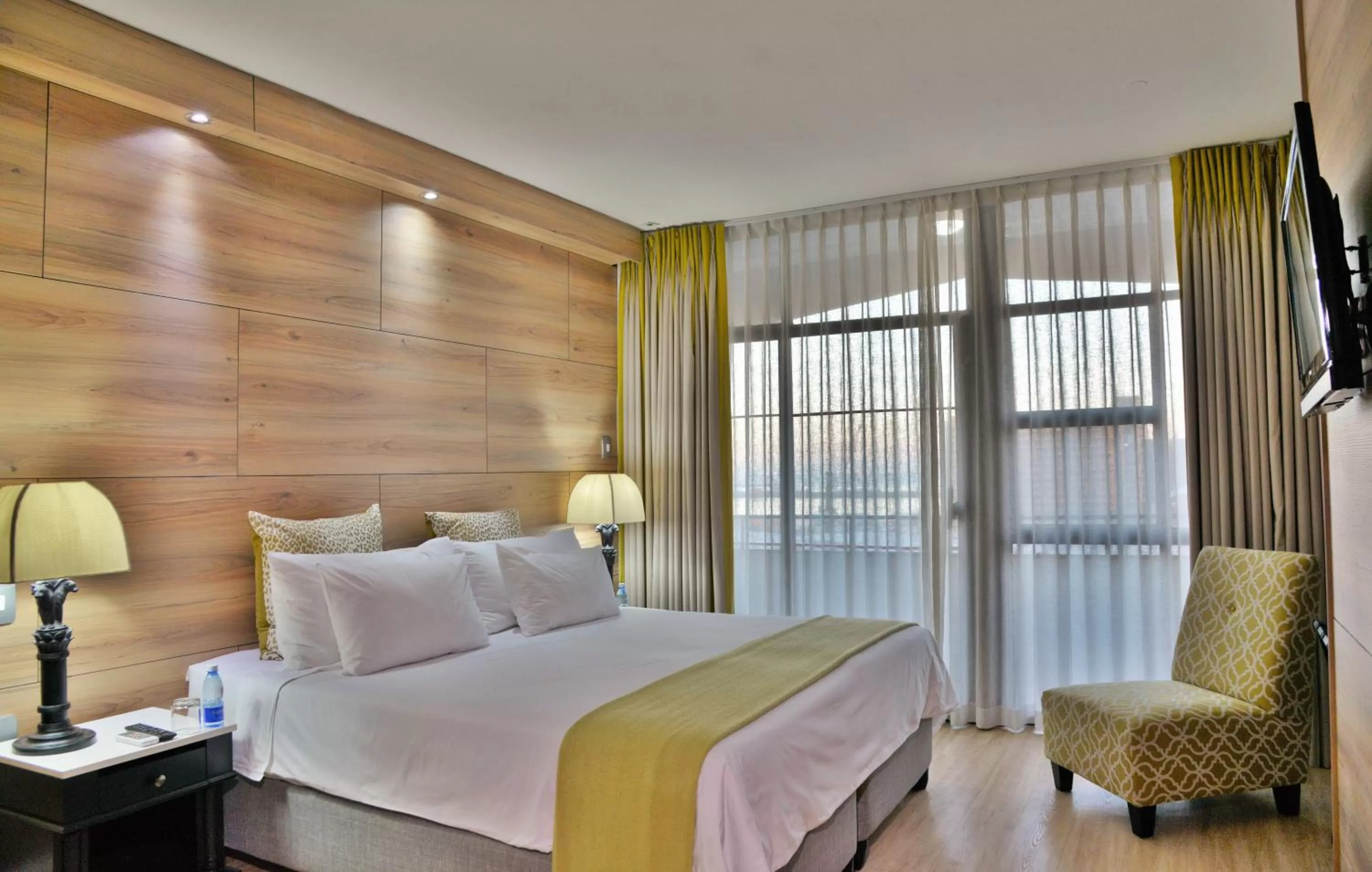 Bedroom, Bed in The Capetonian - Halal