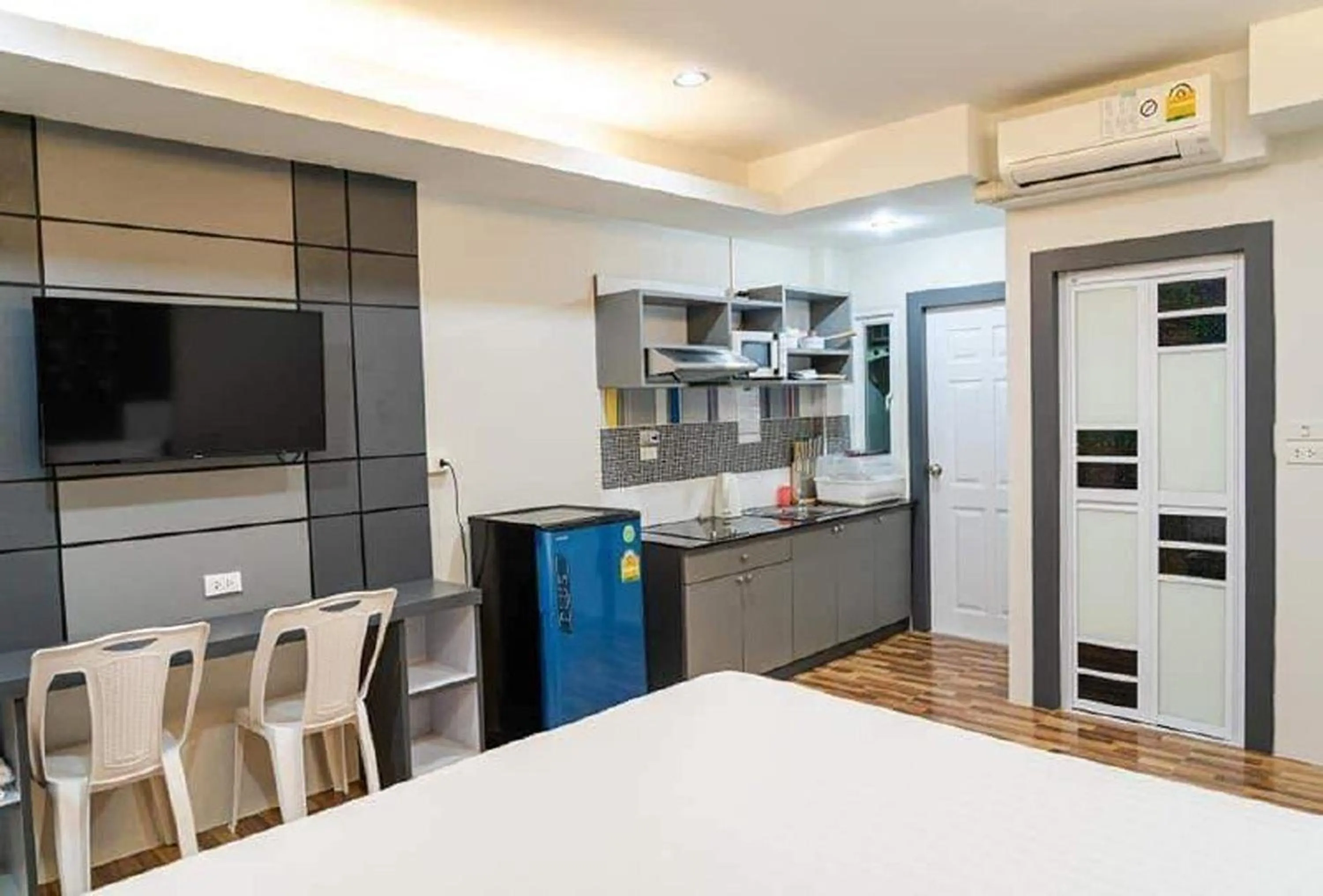 Bed in The Ring Residence