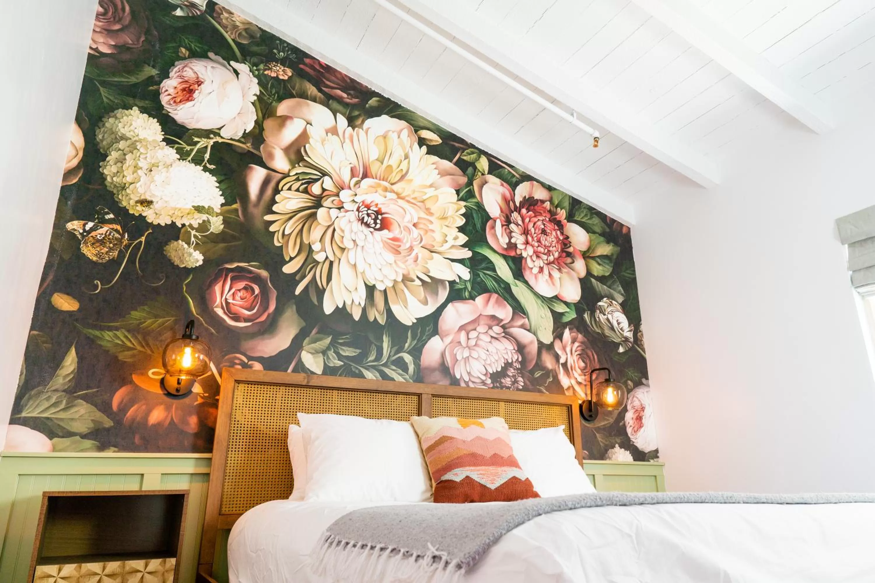 Bedroom, Bed in Fleur Noire Hotel - 21 and Over