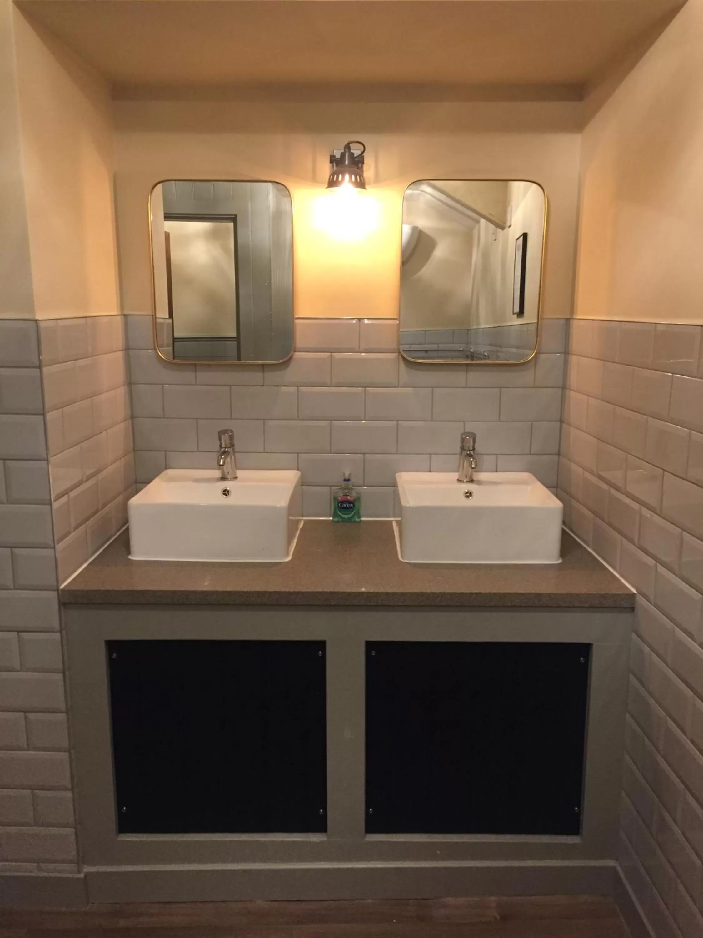 Bathroom in The Black Swan Hotel