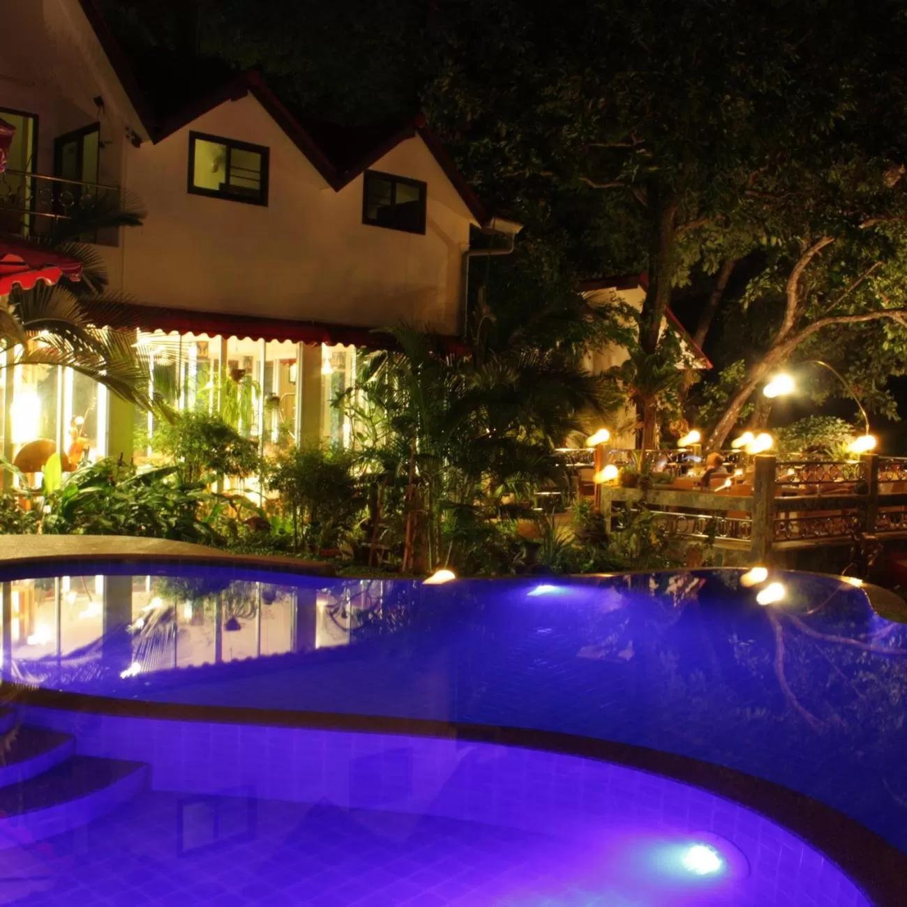 Restaurant/places to eat in Top Resort