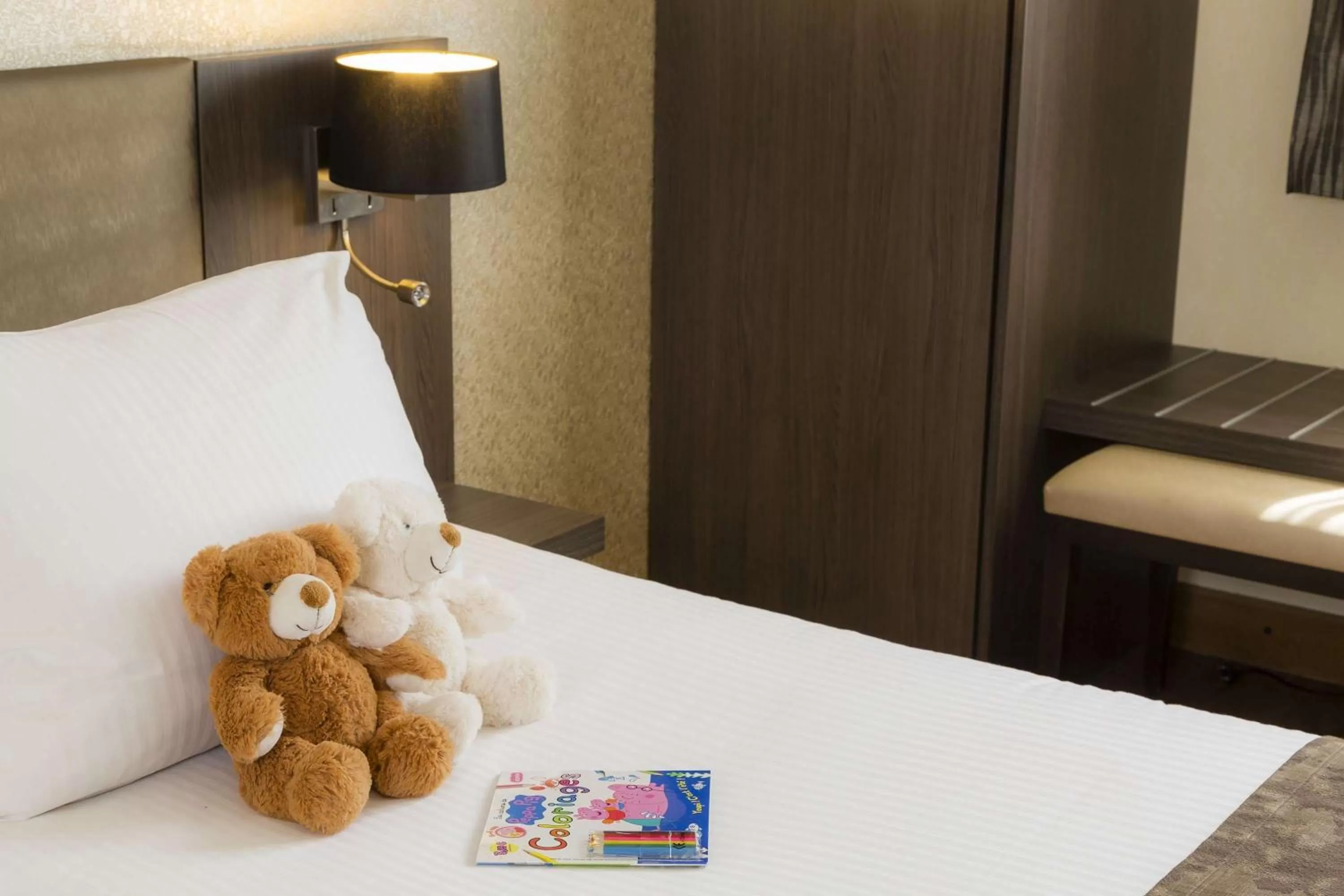 Photo of the whole room, Bed in Best Western PLUS Elixir Grasse