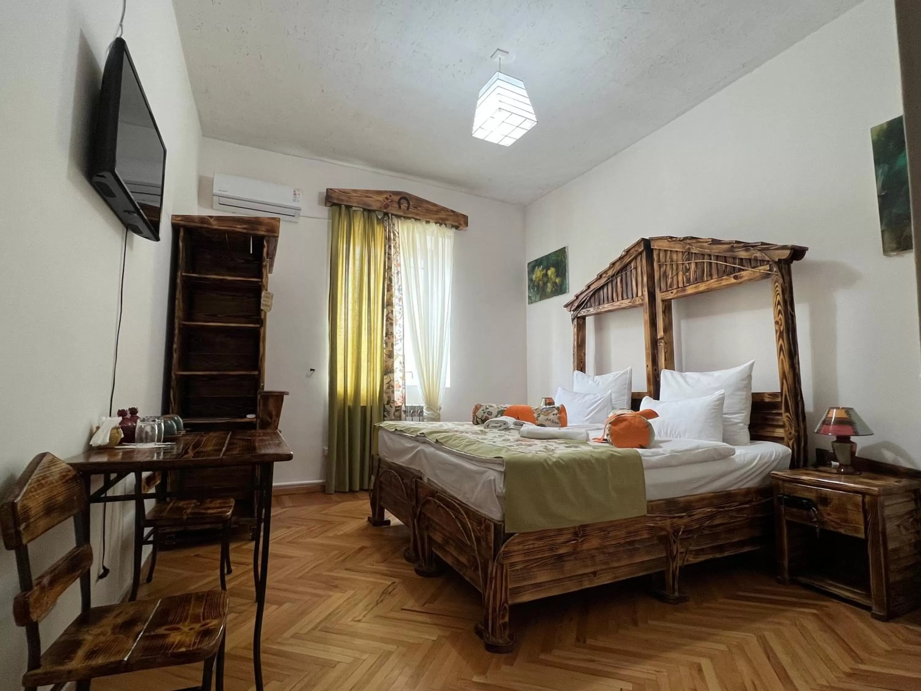 Double or Twin Room with Bathroom in Machanents Art Hotel