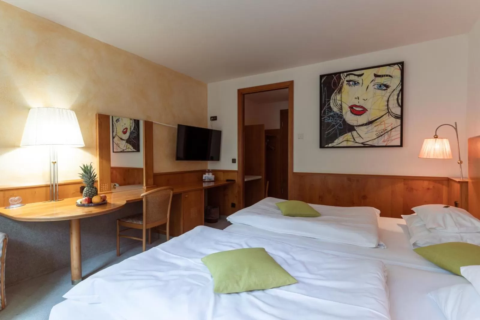 Bed in Hotel Restaurant Südrast Dreiländereck