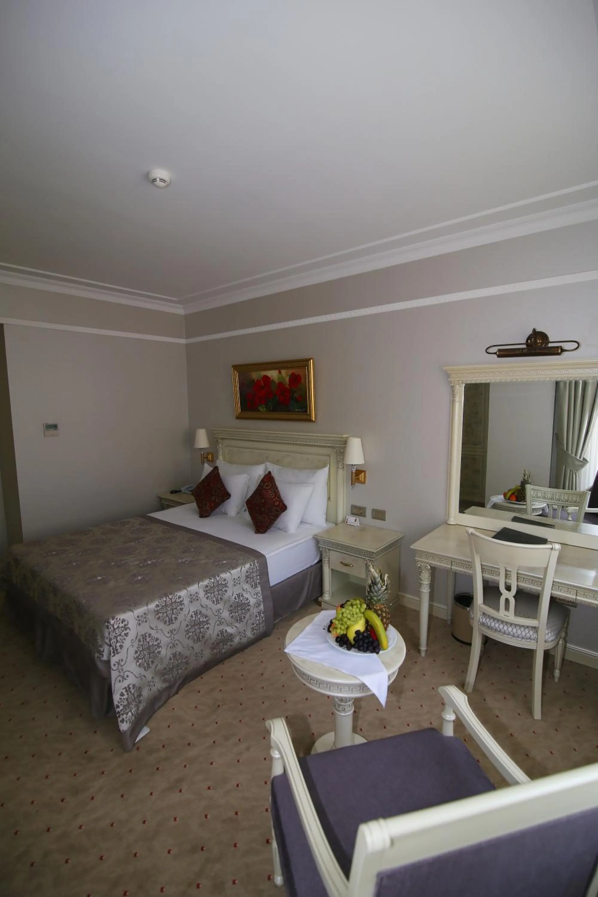 Photo of the whole room, Bed in Demir Hotel