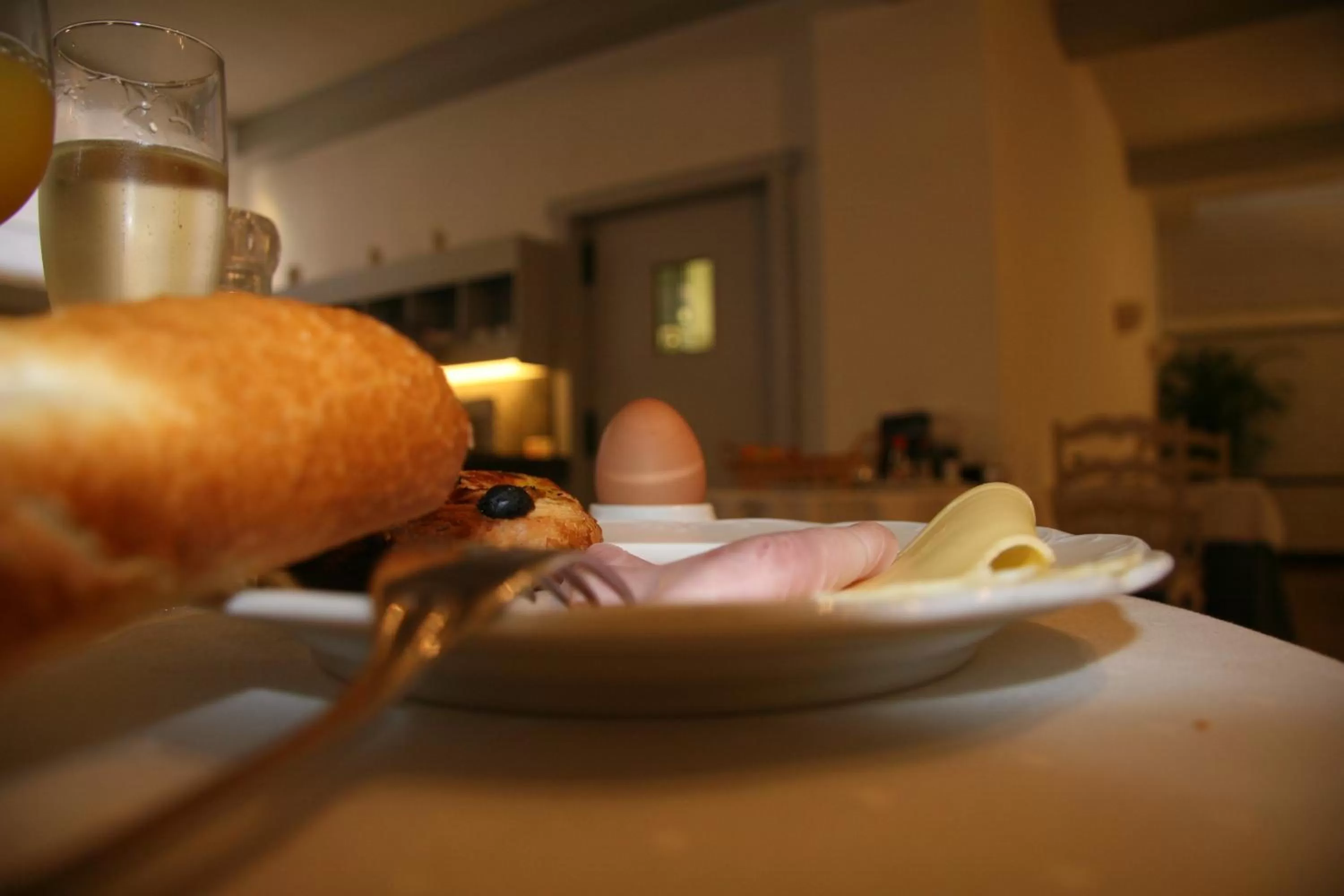 Food and drinks in Hotel Ambassade