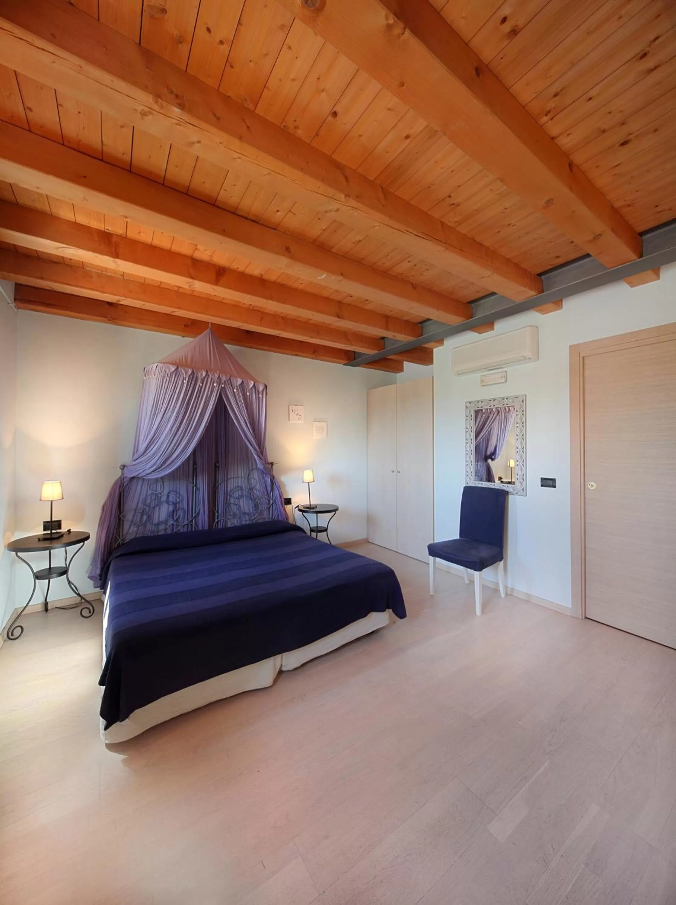 Bedroom, Bed in Il Milione Country Hotel