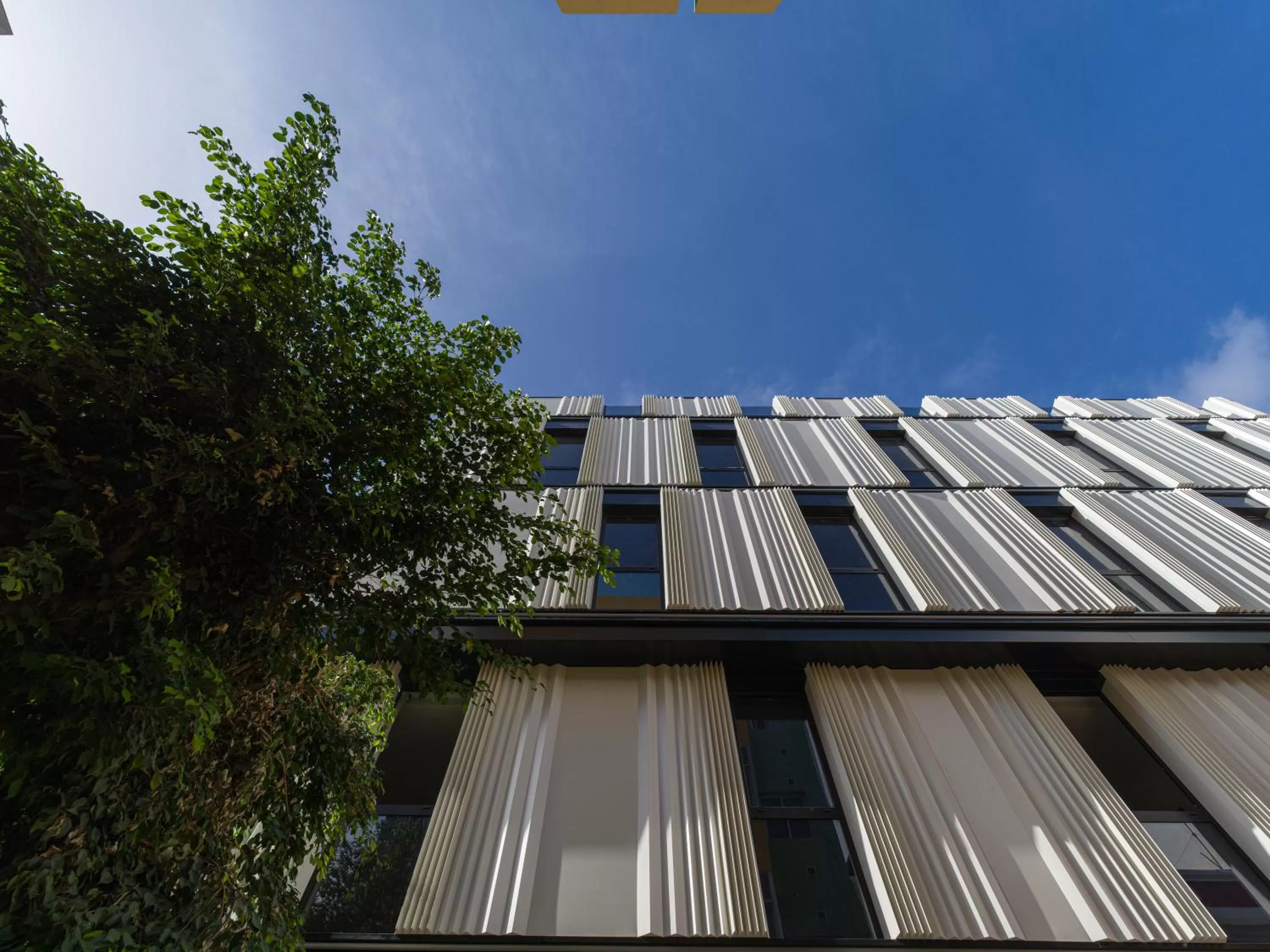 Property building in Hotel MG Poniente