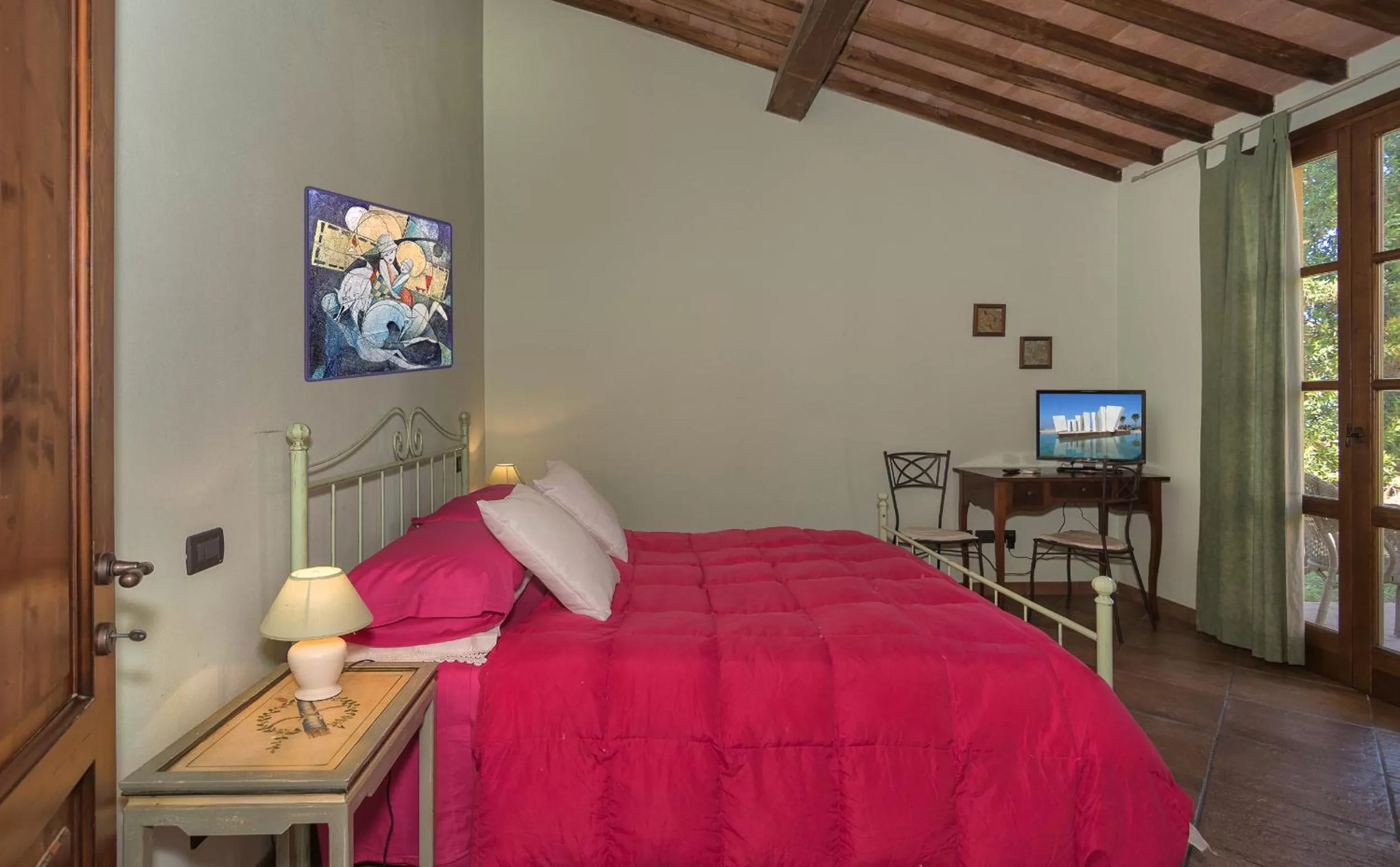 Bedroom in Pisa Holidays