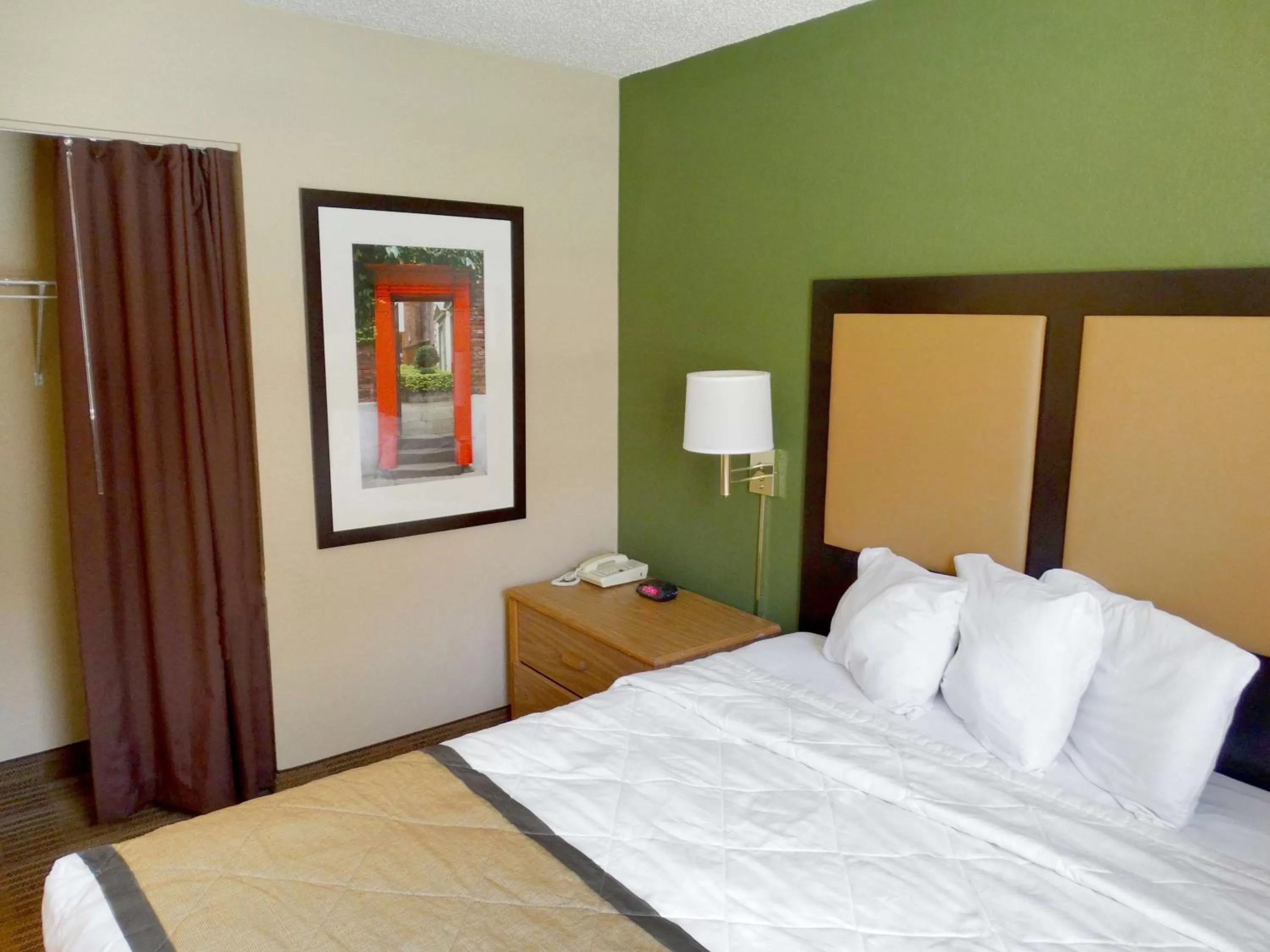 One Bedroom Suite with 1 Queen Bed - Non-Smoking in Extended Stay America Suites - Providence - Airport
