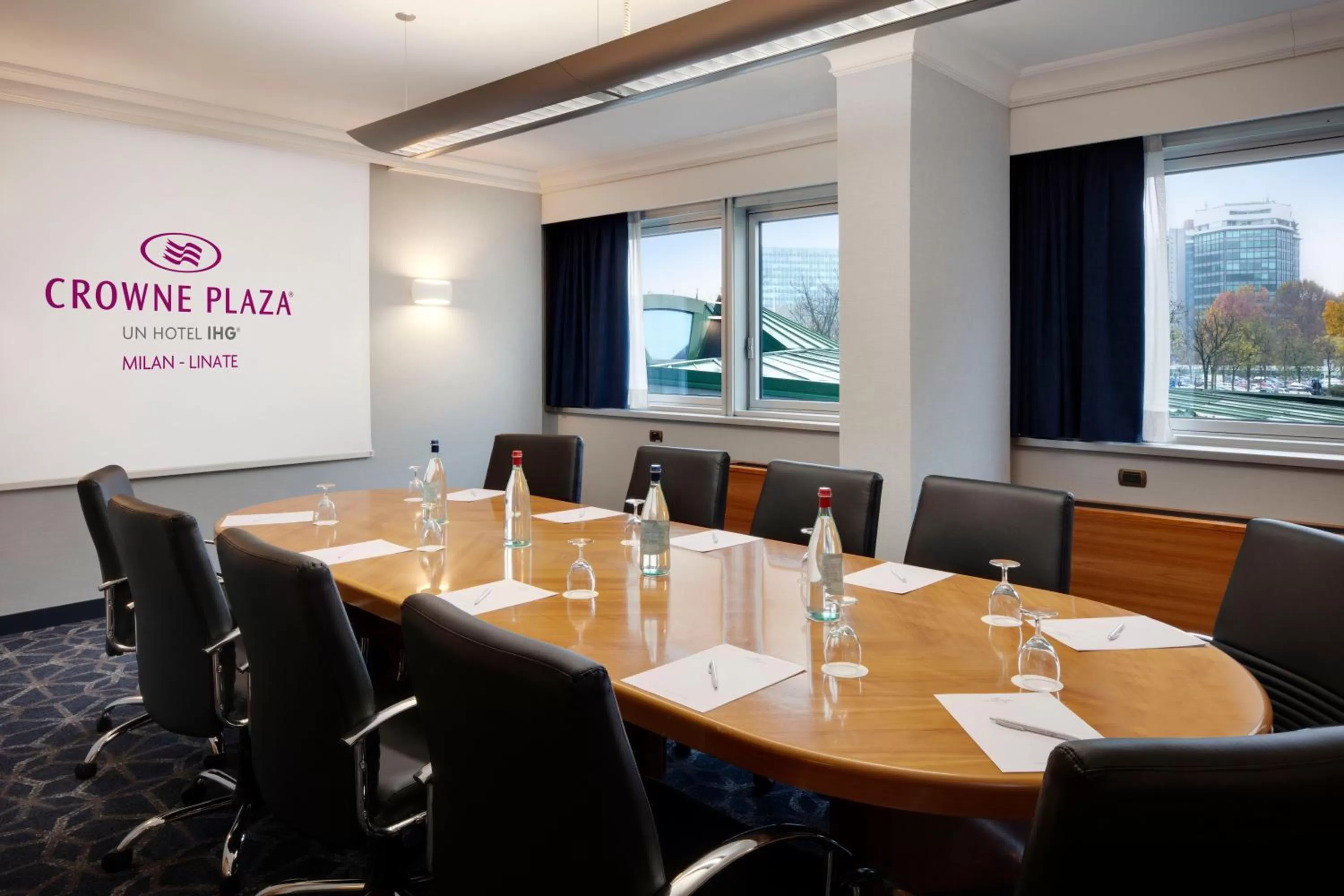 Meeting/conference room in Crowne Plaza Milan Linate by IHG