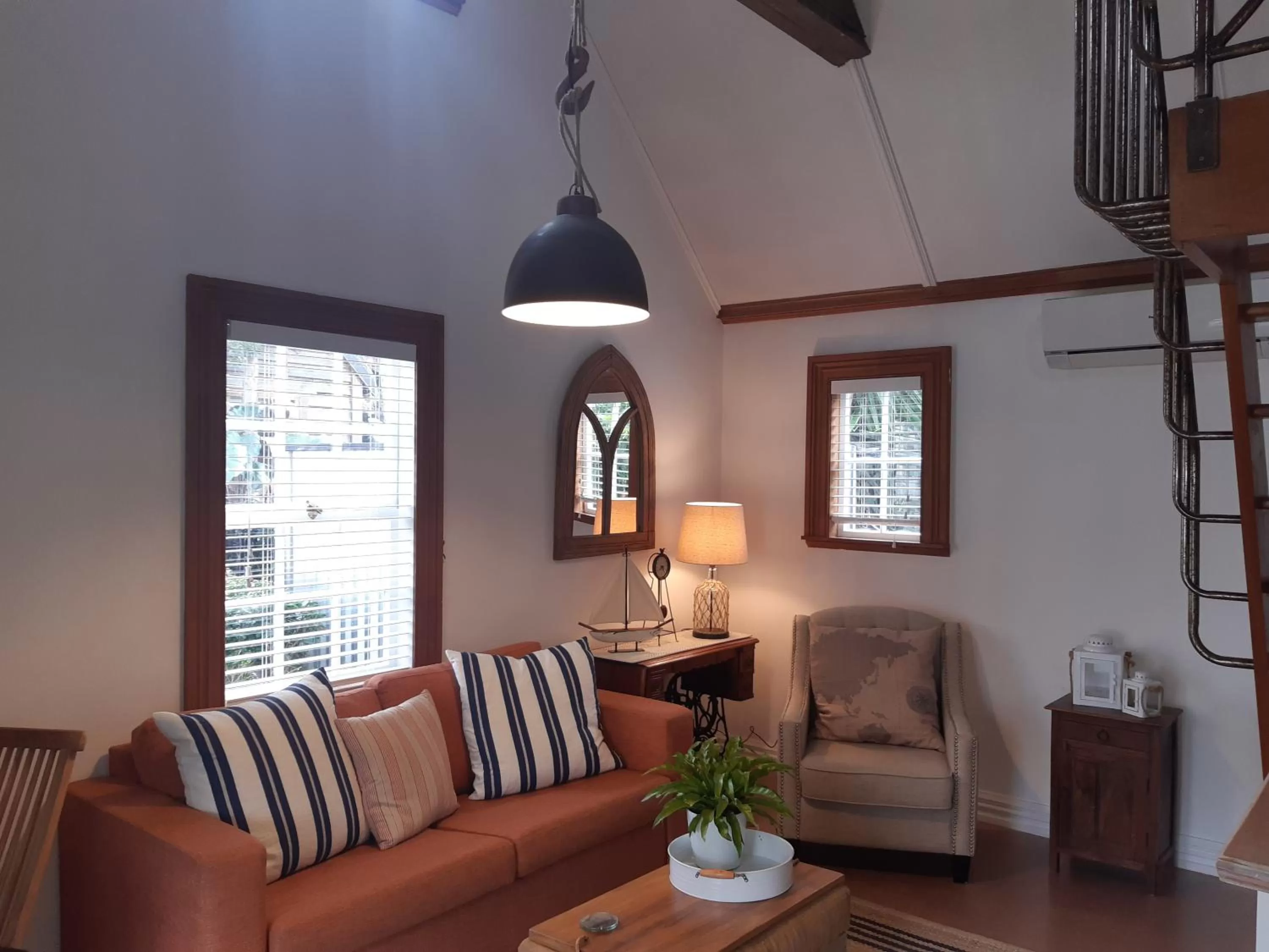Living room in Harbour View Cottage