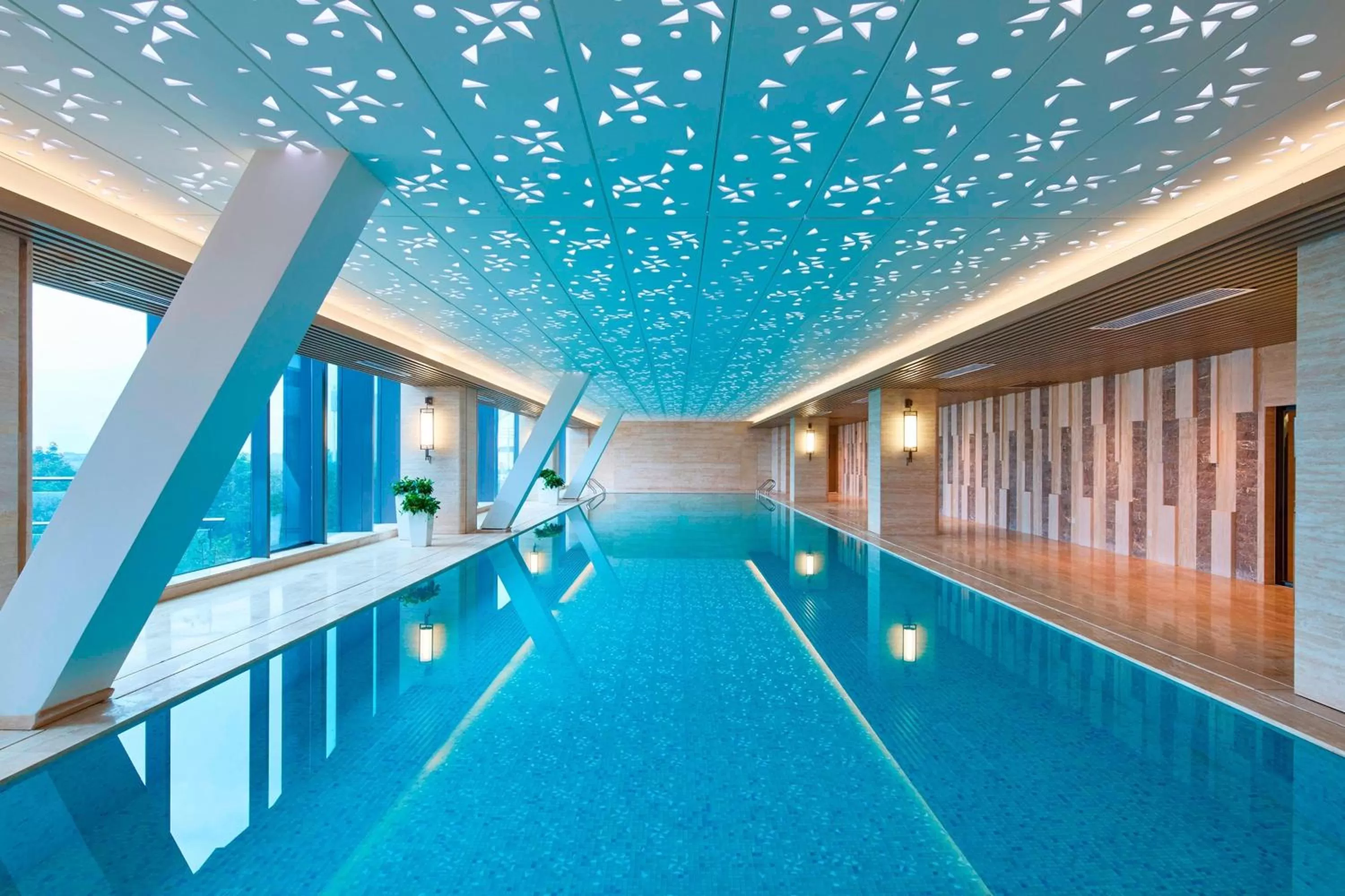 Swimming pool in Hangzhou Marriott Hotel Qianjiang