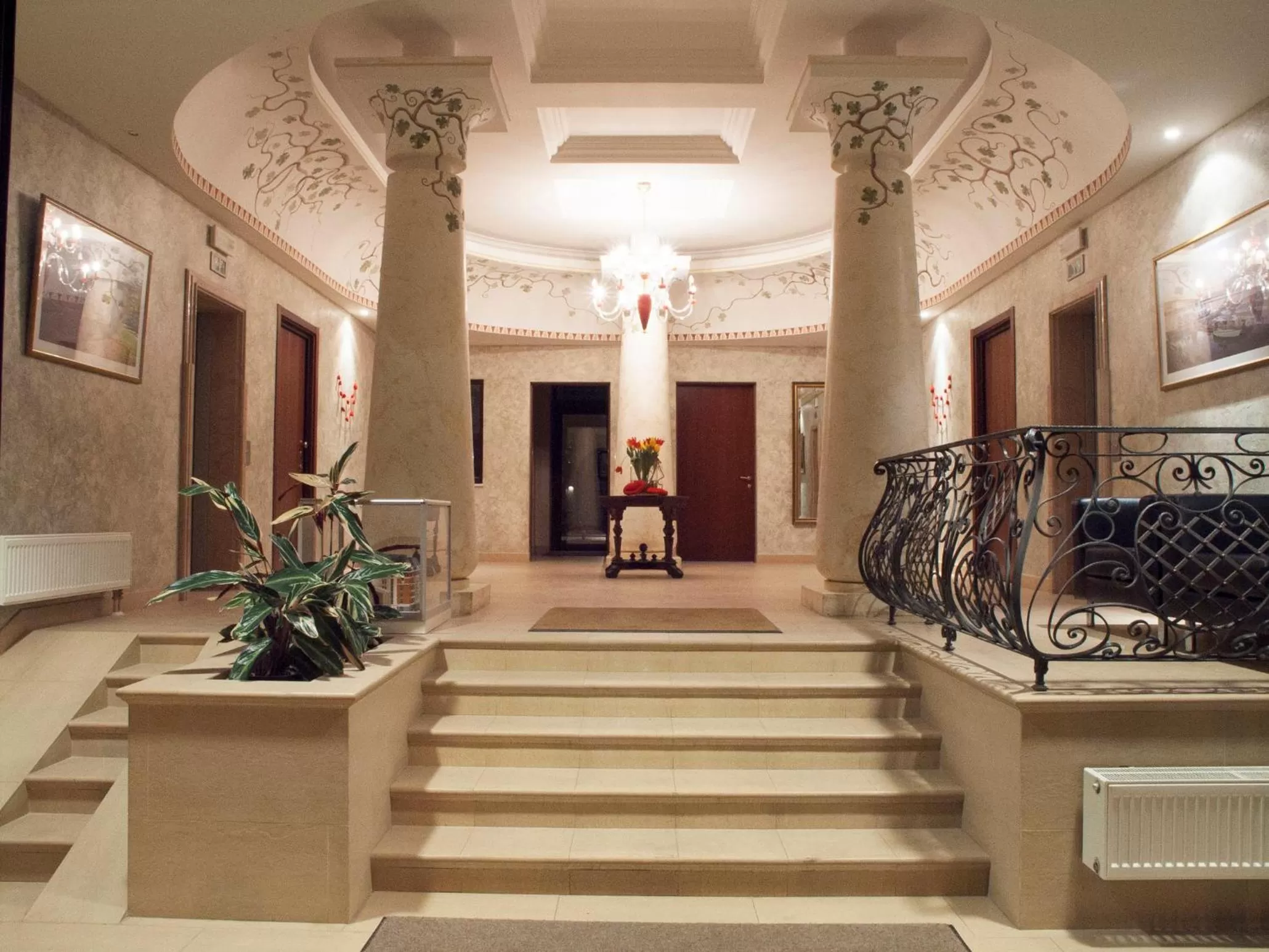 Facade/entrance in Arcada Apartments