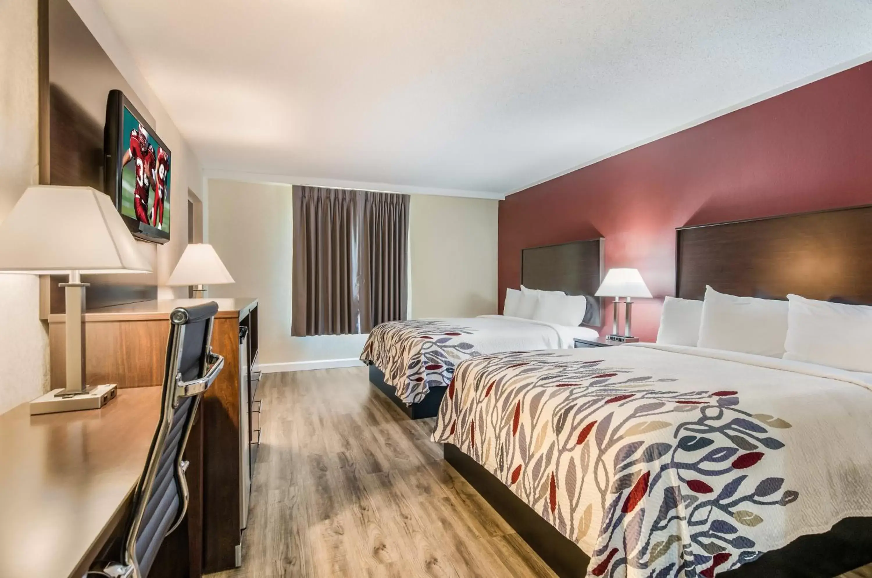 Superior Room with Two Queen Beds with Shower Only Non-Smoking in Red Roof Inn Madison Heights, VA Superior Room with Two Queen Beds with Shower Only Non-Smoking in Red Roof Inn Madison Heights, VA