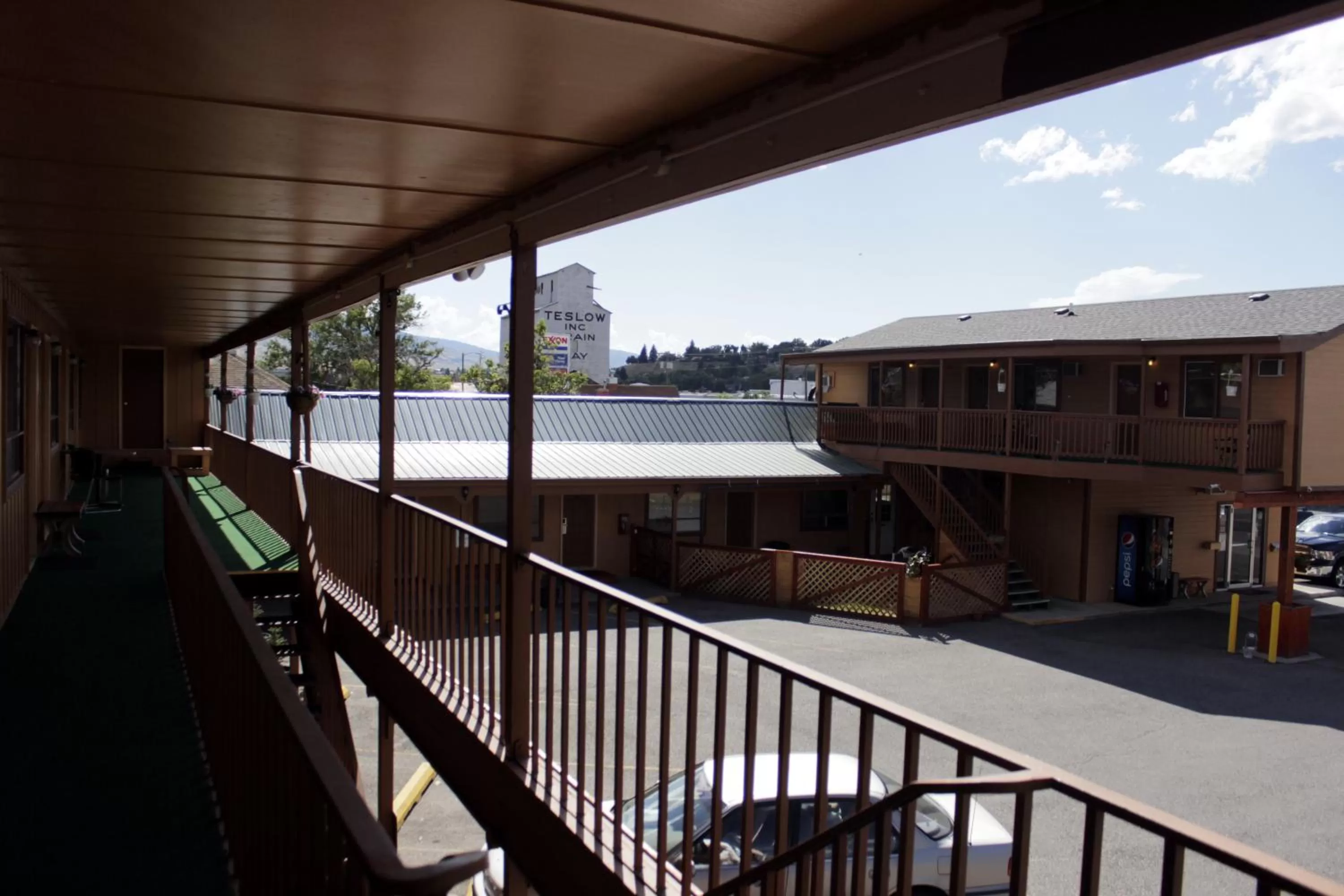 Property building in Country Motor Inn