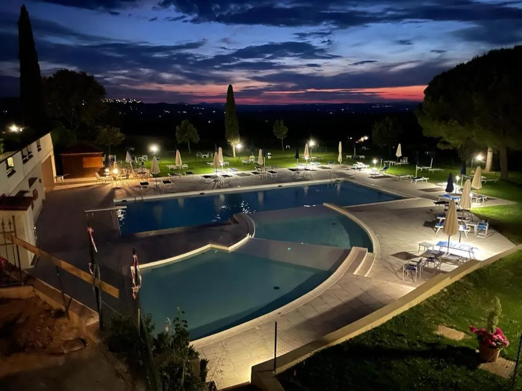 Swimming pool in Hotel Palazzuolo