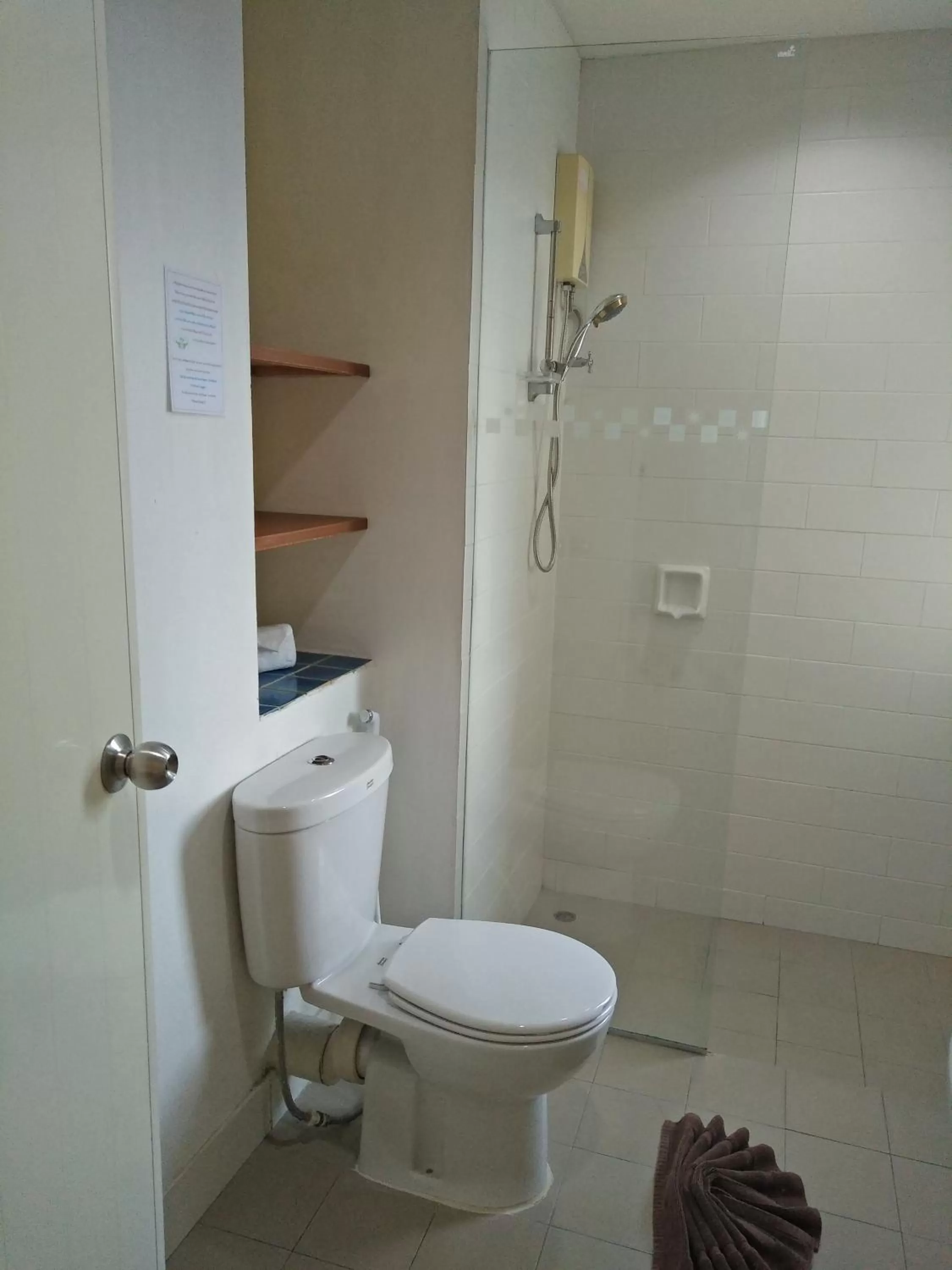 Bathroom in JL Bangkok Hotel