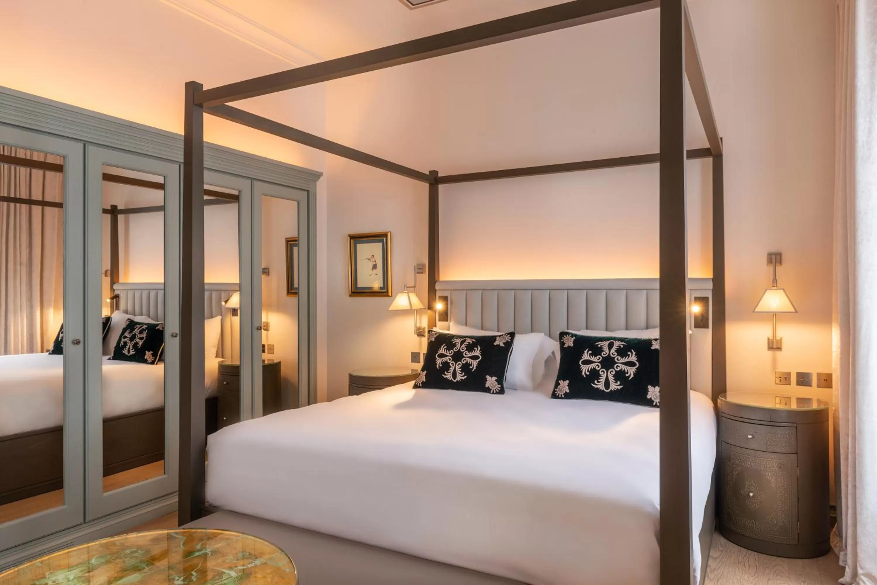 Bedroom, Bed in Hotel de Montesquieu