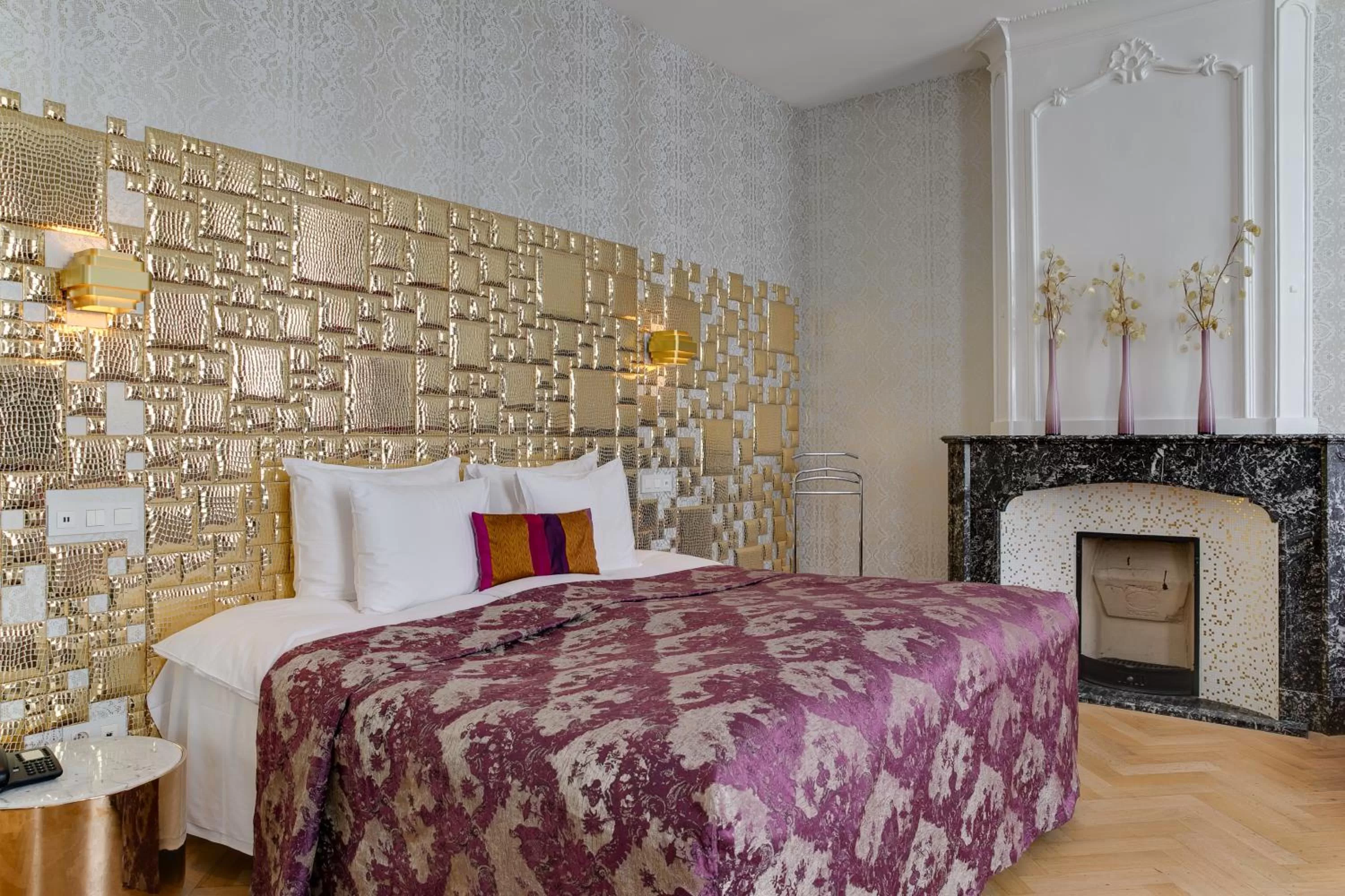 Bed in Hotel De Witte Lelie -Small Luxury Hotels of the World
