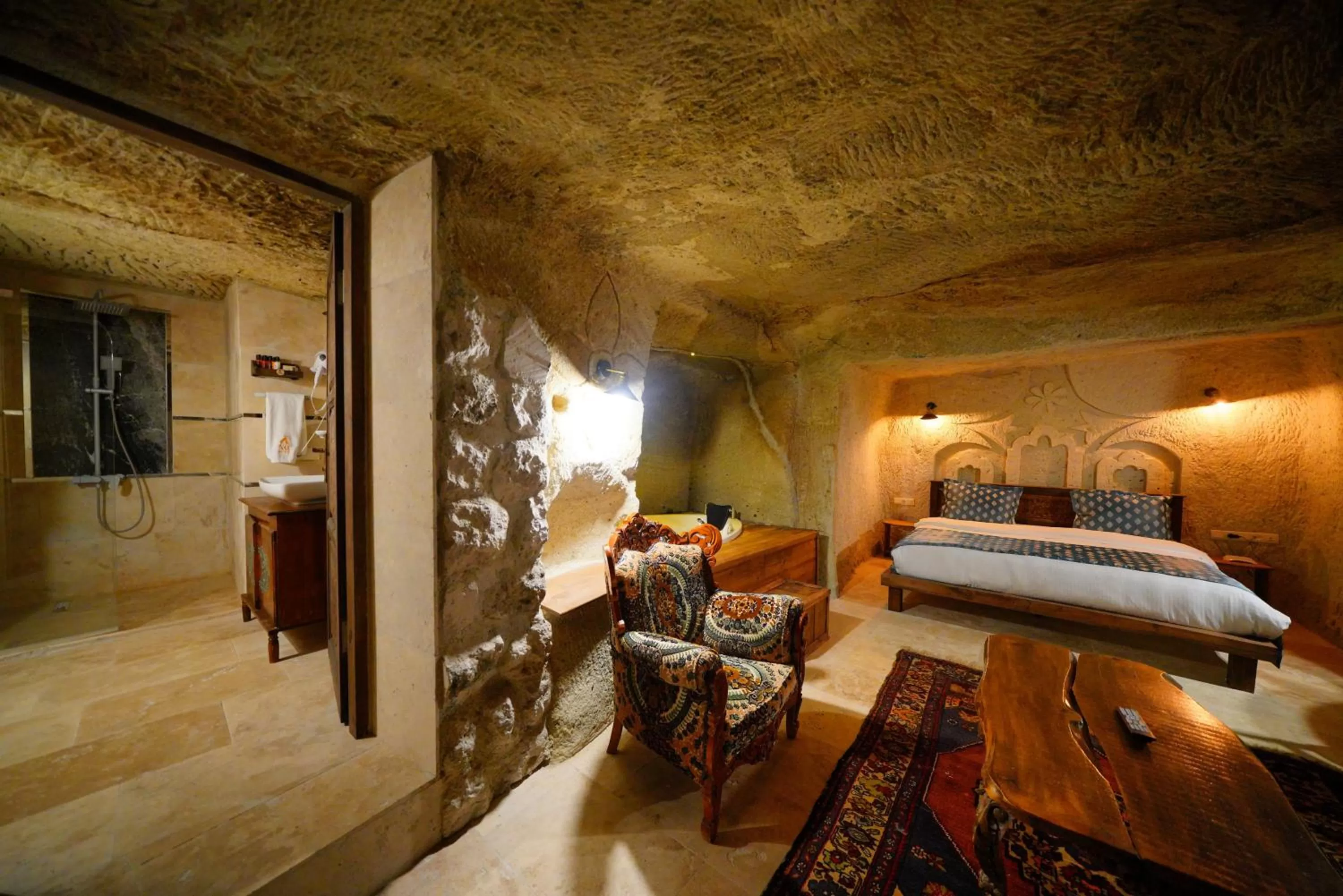 Bathroom, Bed in Cappadocia Nar Cave House & Swimming Pool