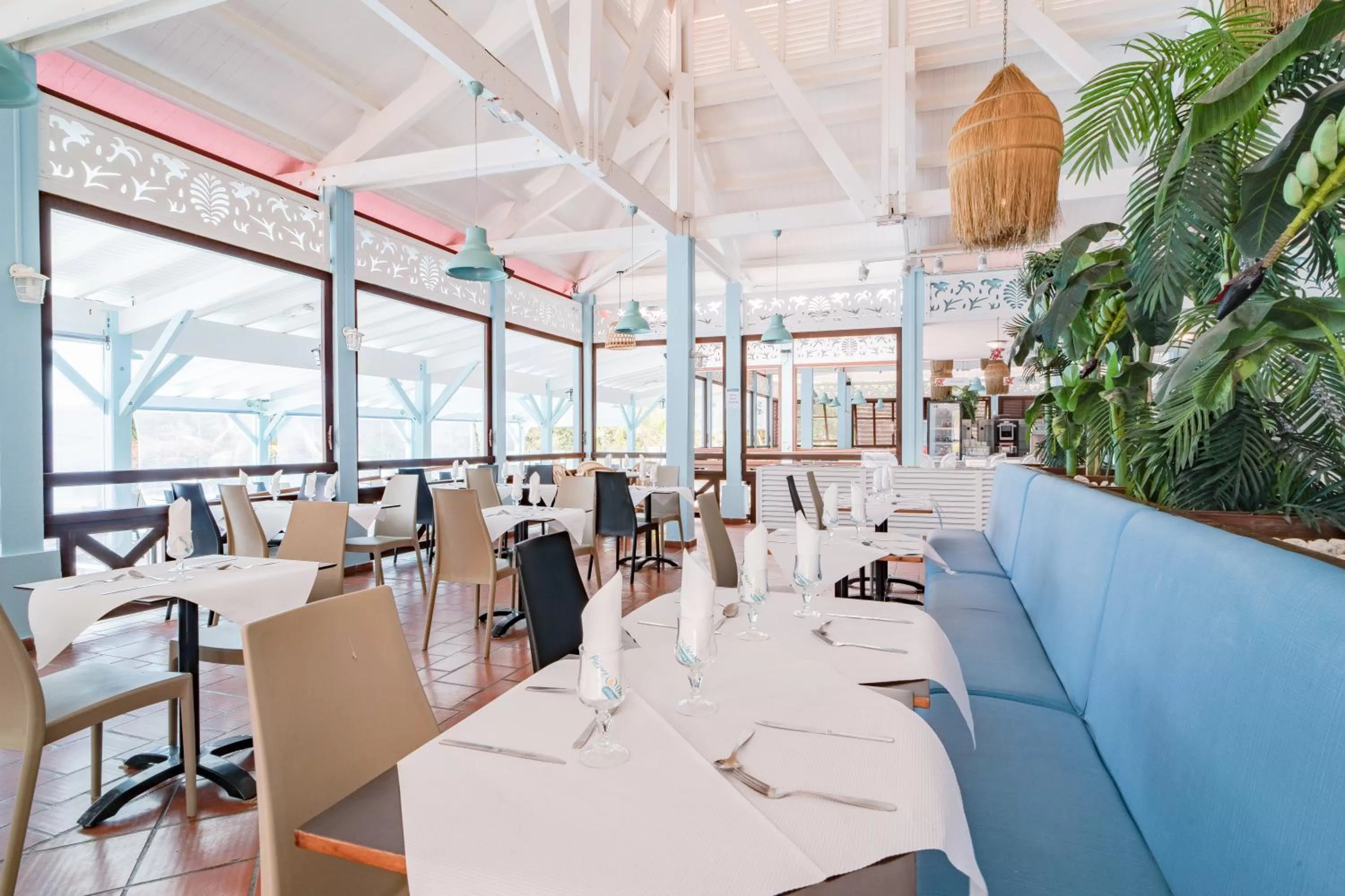 Restaurant/places to eat in Village Pierre & Vacances Sainte Anne