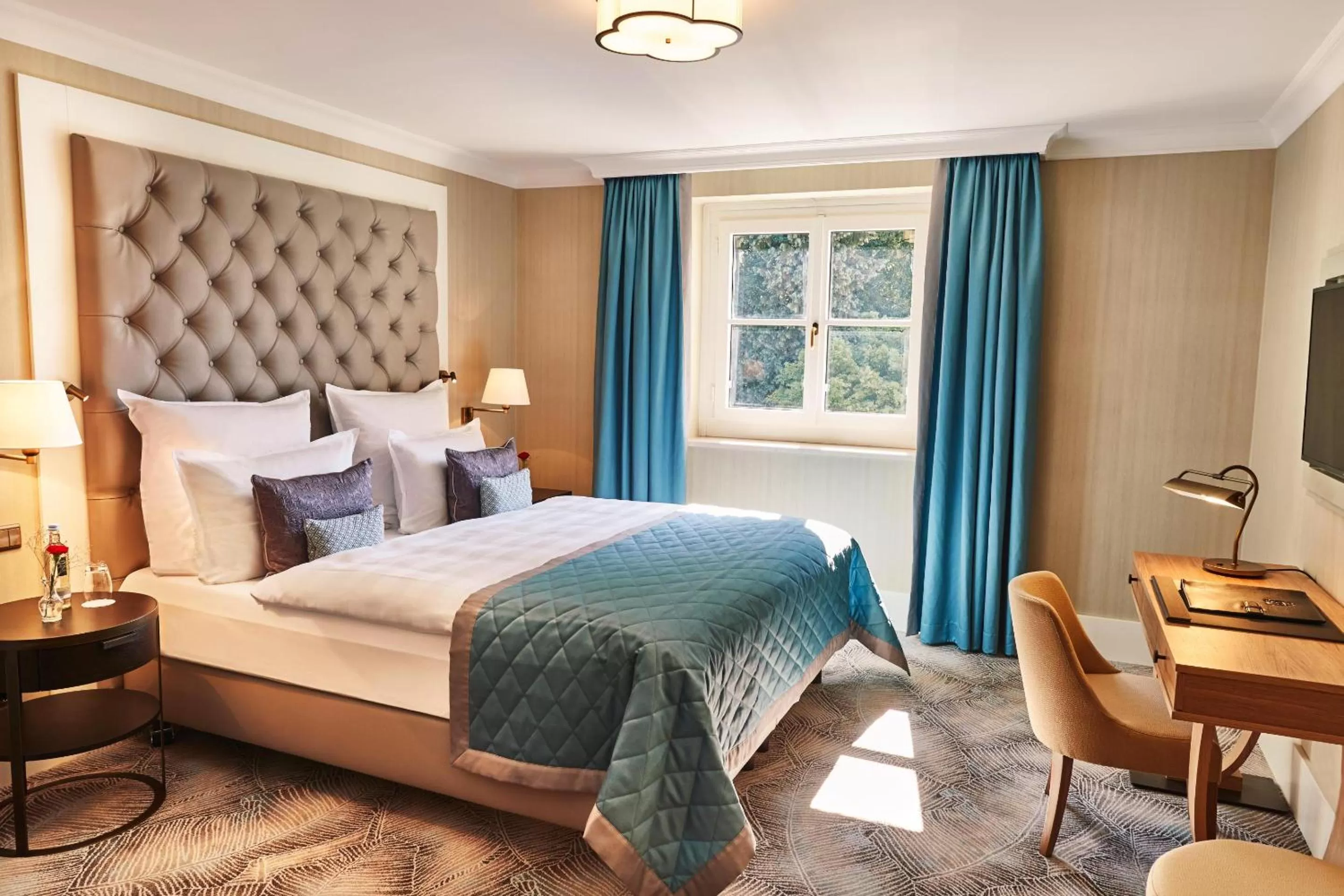 Suite in Steigenberger Grandhotel & Spa Petersberg